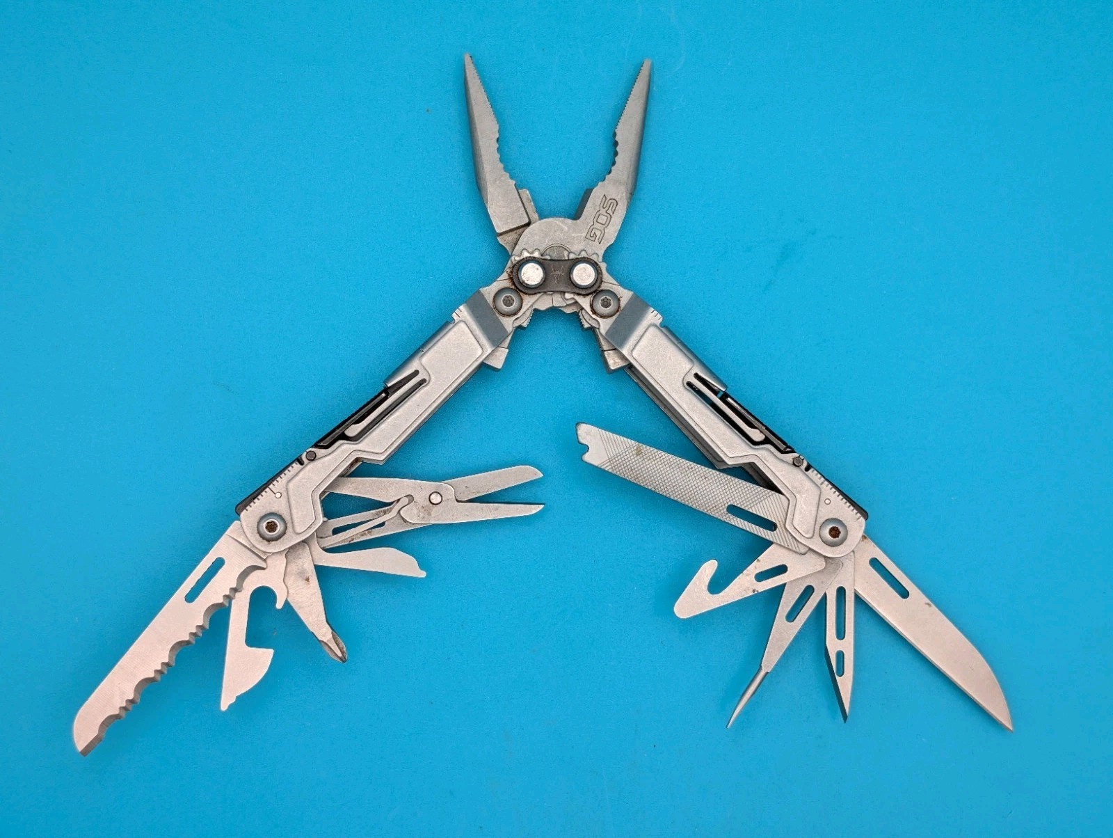 SOG PowerPint Tool Compact Lightweight Silver Multi-Tool!