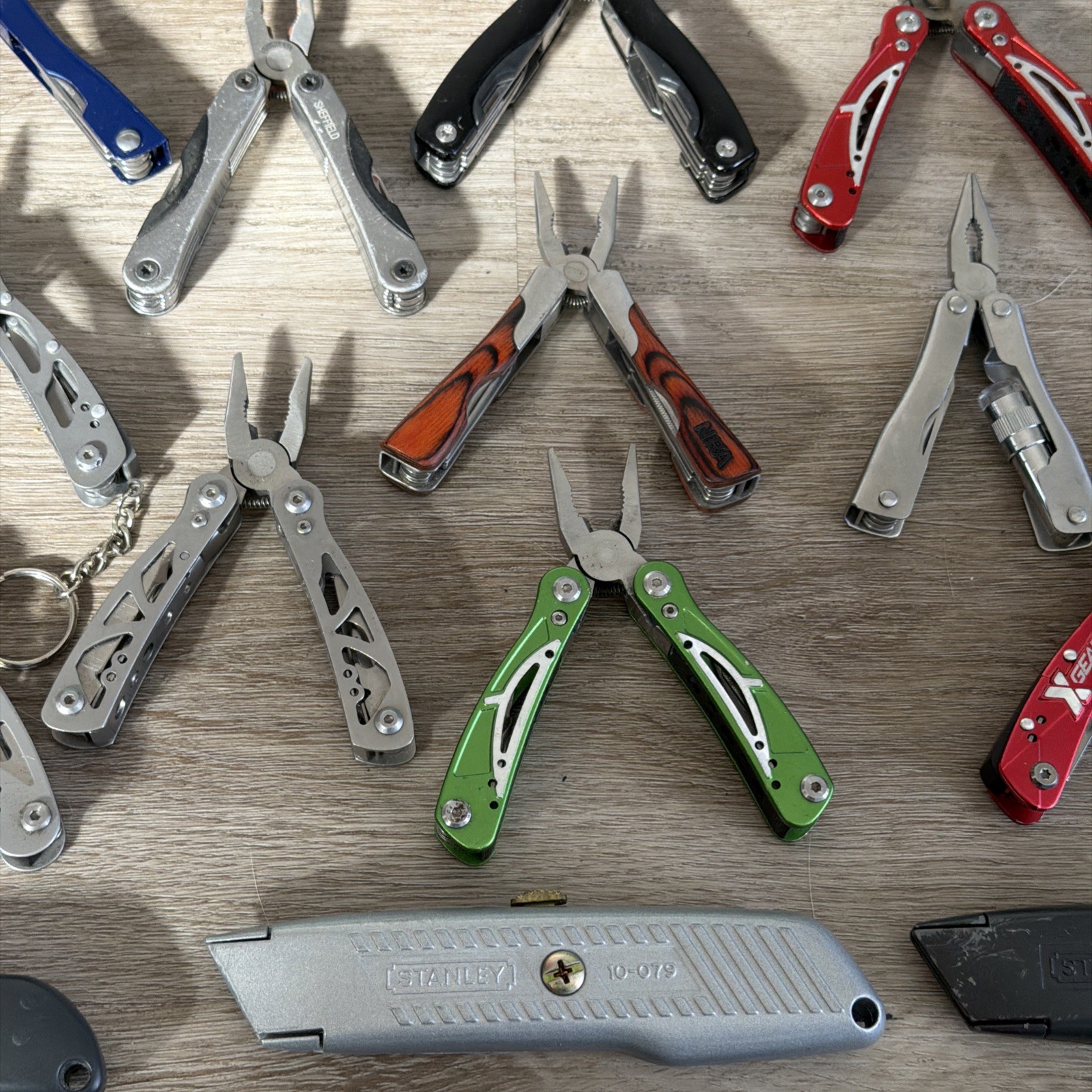 Lot Of 36 Multi Tools Pocket Knives Pliers Knife Tool Clean Outdoors Hunting