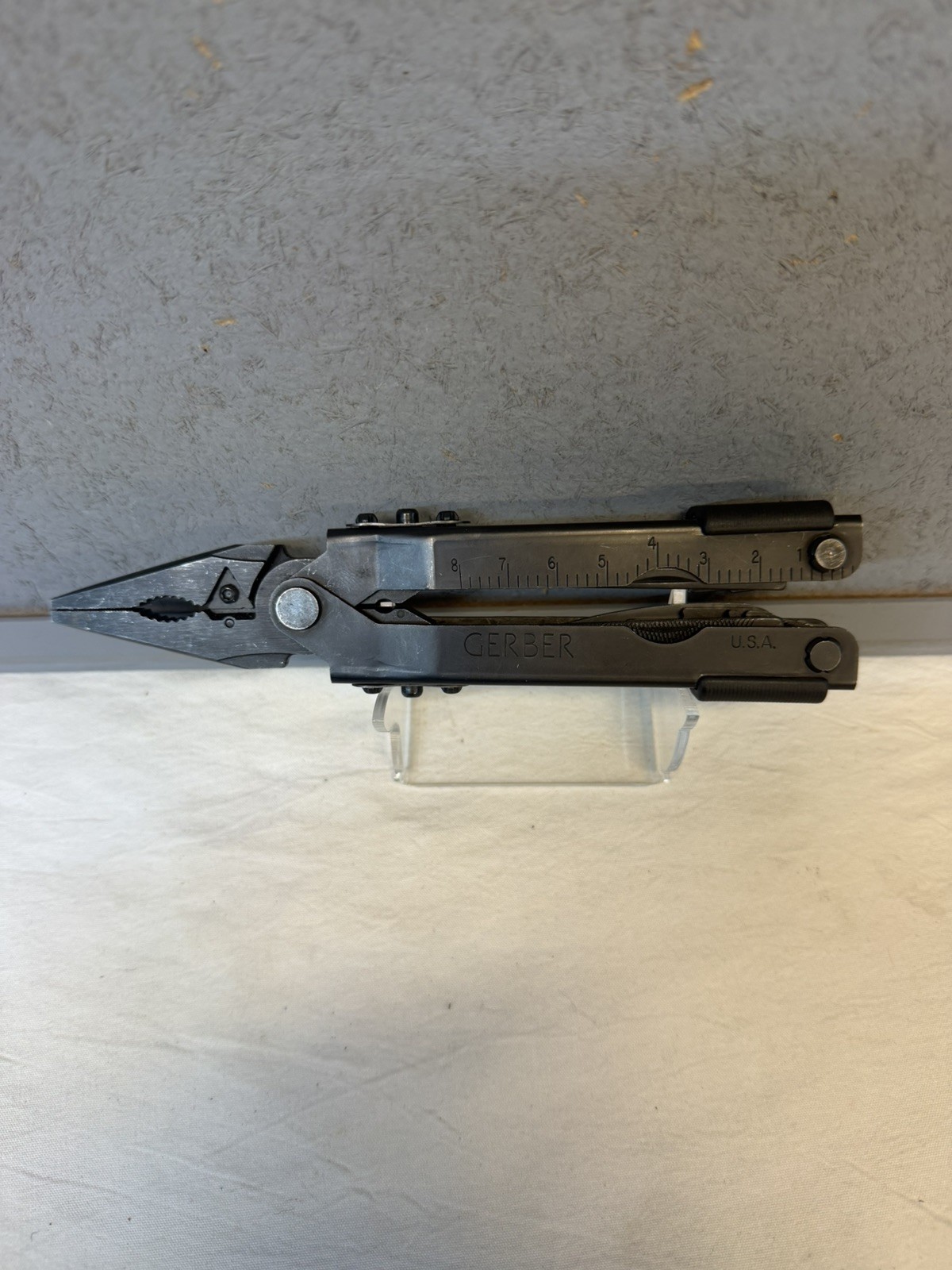 Gerber Multi-Tool / Black Oxide / Knife, File, Pliers, Bottle Opener, More / USA