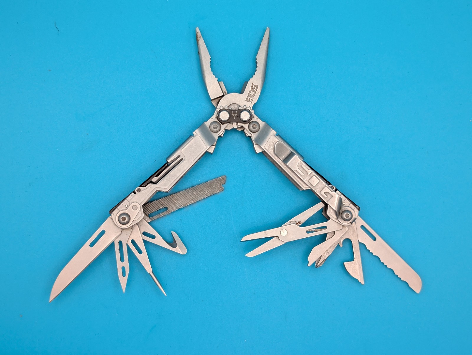 SOG PowerPint Tool Compact Lightweight Silver Multi-Tool!