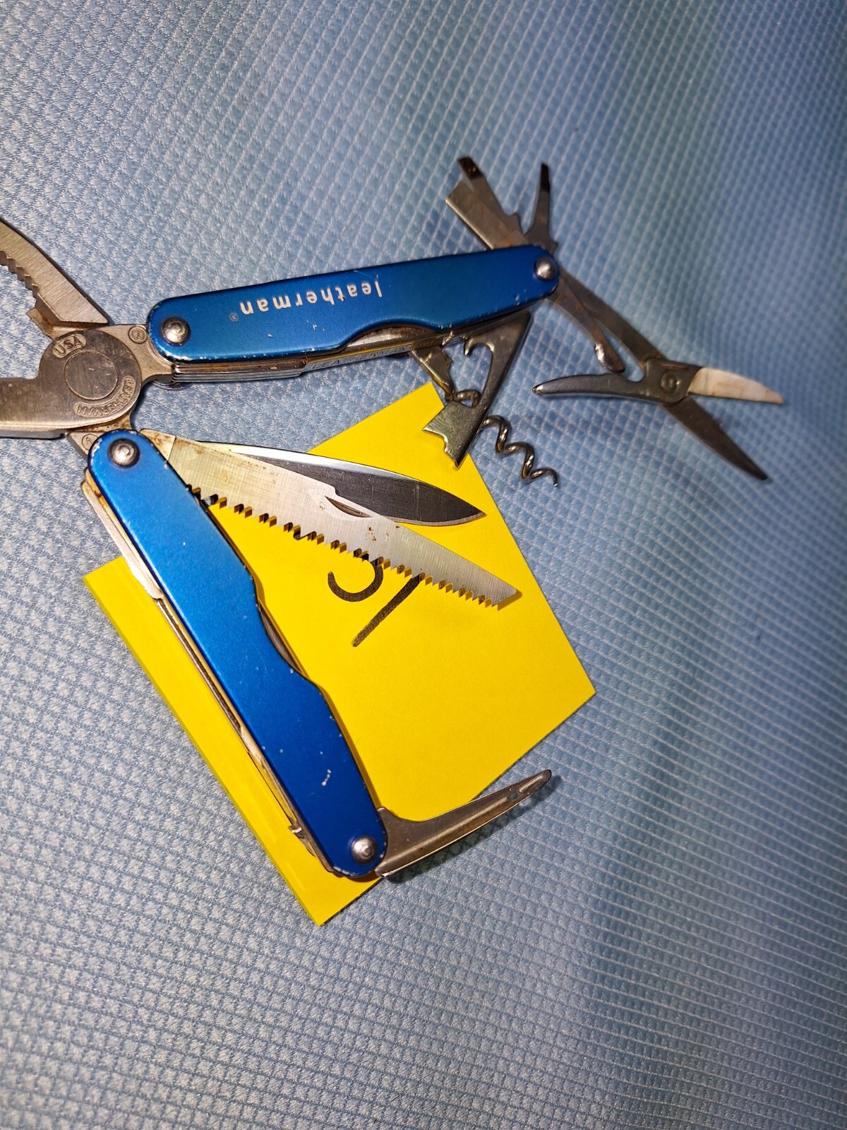 1 Leatherman BLUE CS4 JUICE Multi Tool FISHING Excellent LOT F51