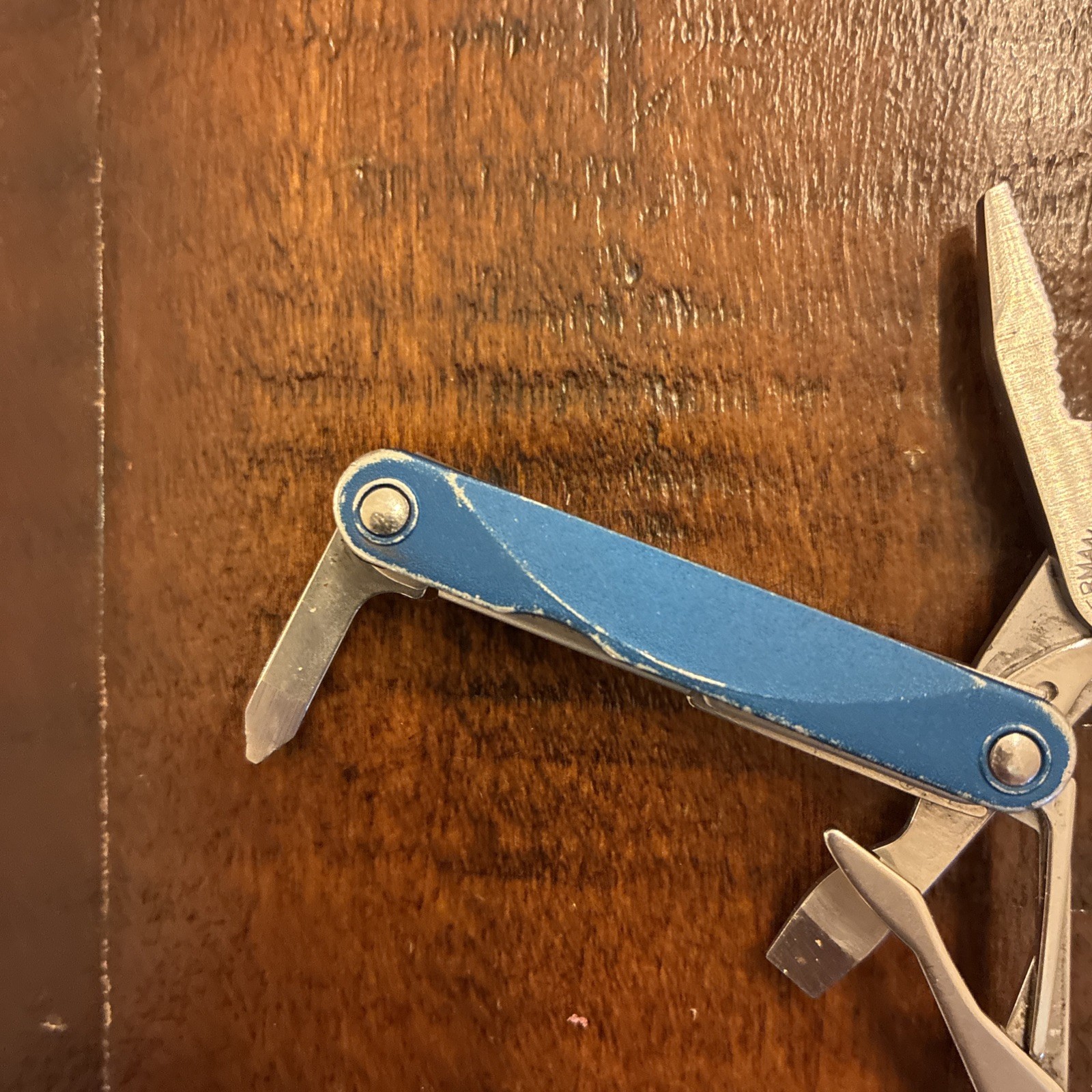 Leatherman Squirt PS4 Multi Tool, Knife, Pliers – Blue – Pat Pend – Excellent