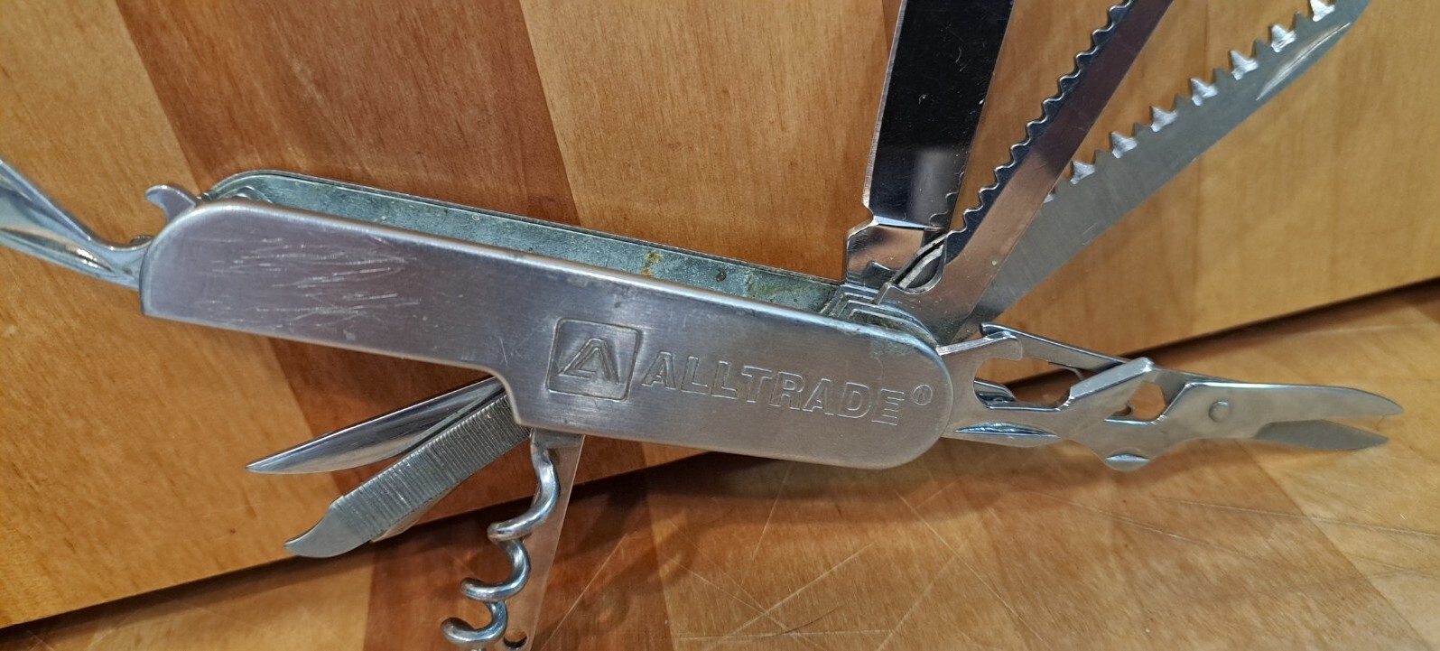 NICE VTG 11 PIECE MULTI TOOL POCKET KNIFE STAINLESS STEEL