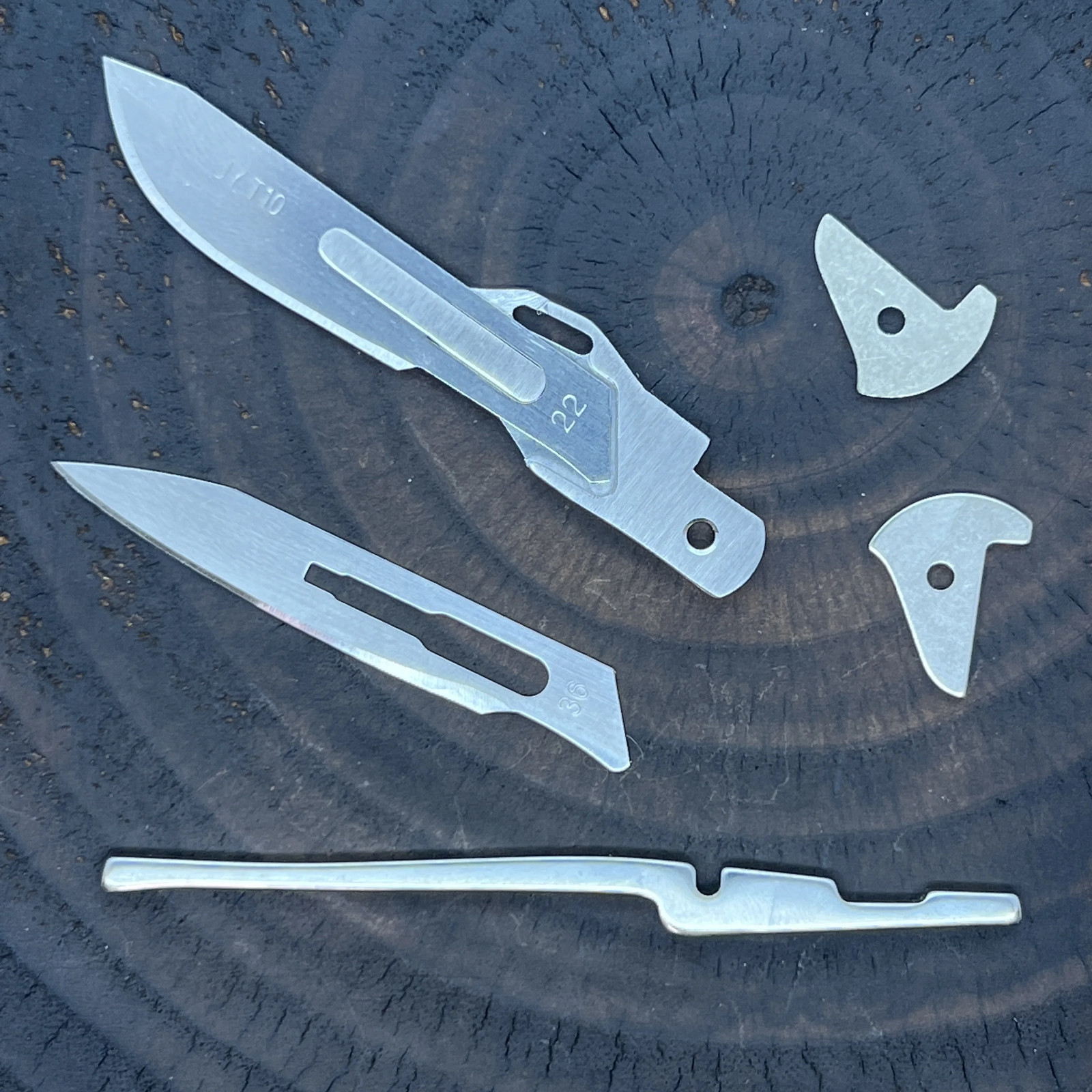 Scalpel Handle with Thumb Hole Fit #36 Blade For 91mm Victorinox SAK MOD