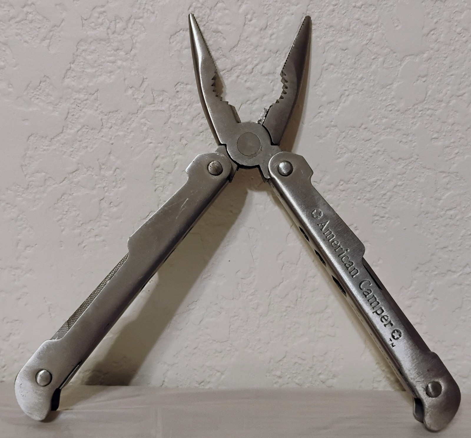 VINTAGE AMERICAN CAMPER MULTI TOOL w SHEATH