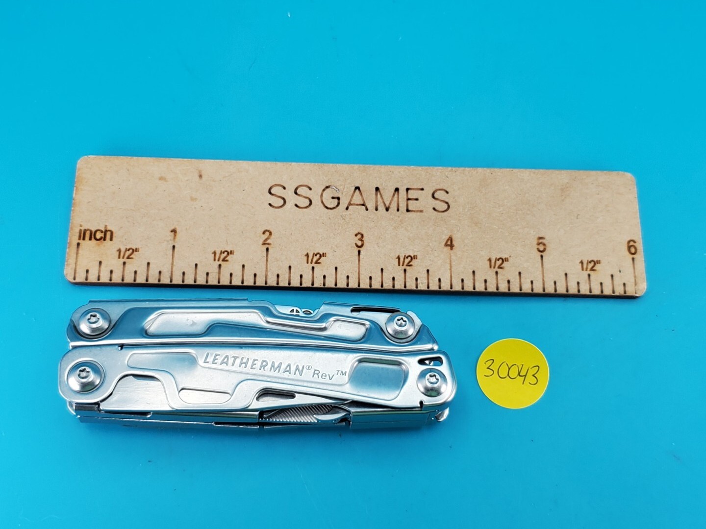 Leatherman Rev 3.8″ Multi-Tool, Stainless!