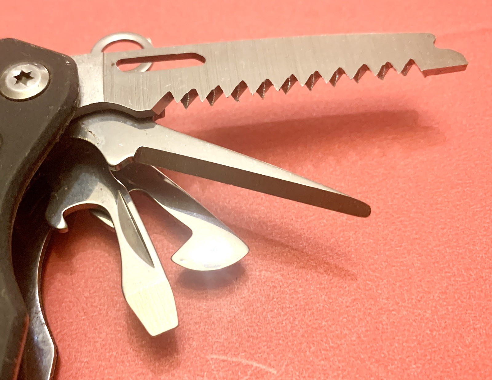 HIGH SIERRA 14-IN-1 MULTI-PLIERS TOOL RUBBER COATED COMPACT CARRIED NOT USED