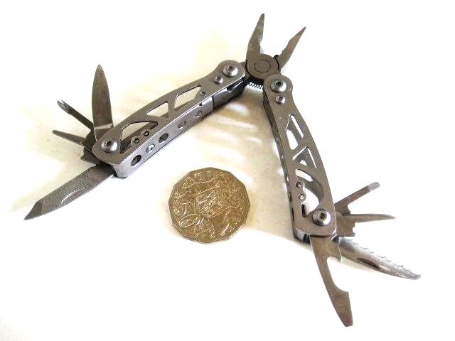 Quality Mini Multi Tools – handy fishing tool !