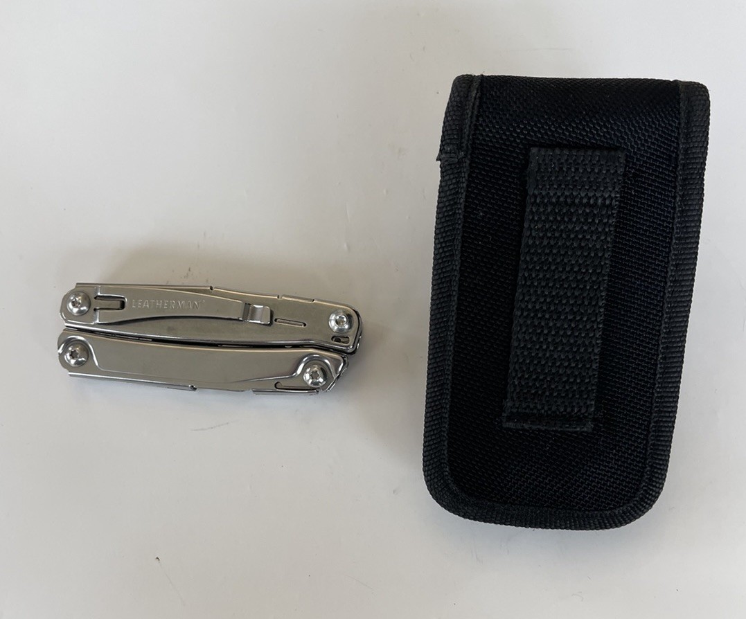 Leatherman Bolster 13-in-1 Multi-tool Folding Pocket Knife Stainless With Sheath