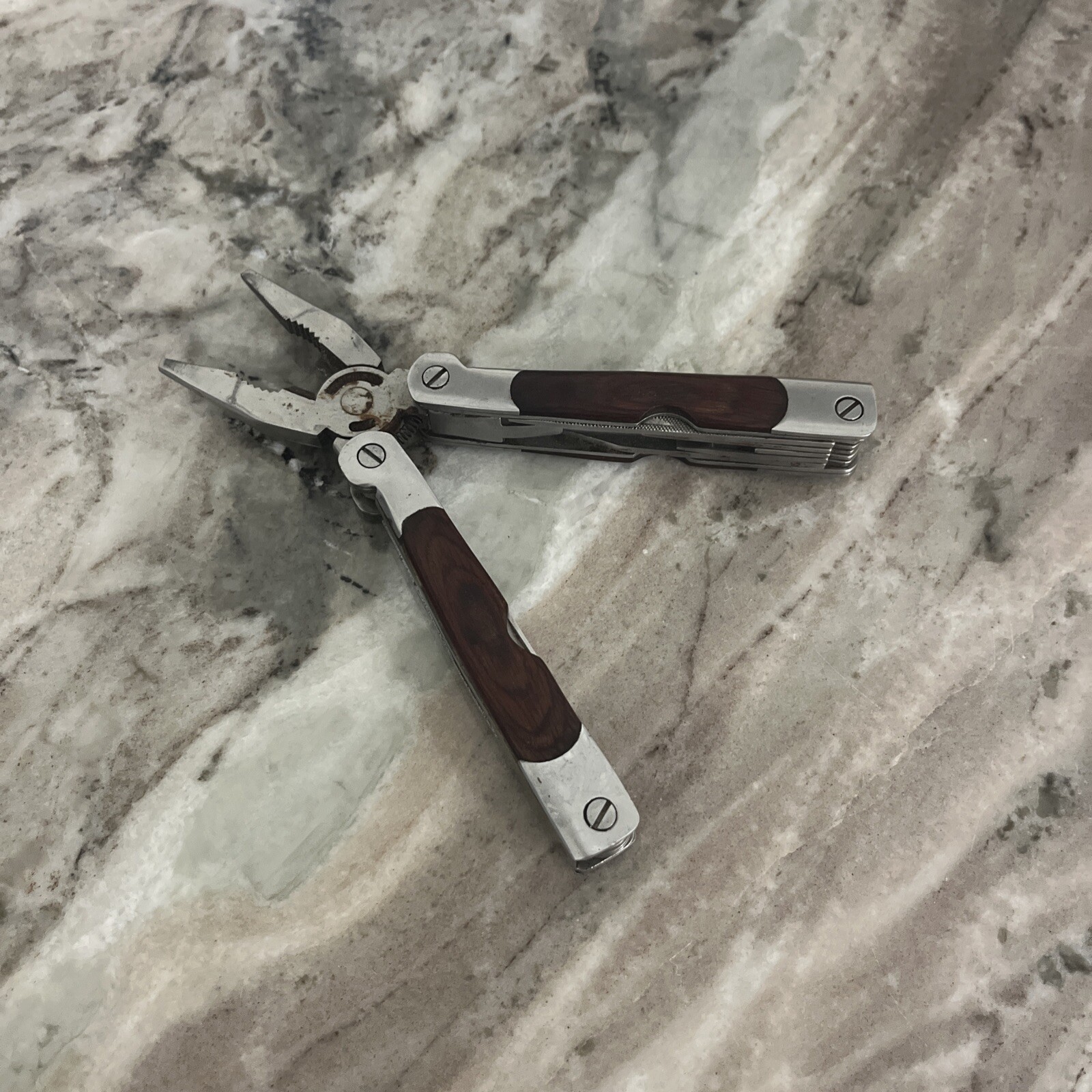 Winchester Maxam Steel Multi Tool Wood Handle 10 Tool Pliers Plain Edge Knife