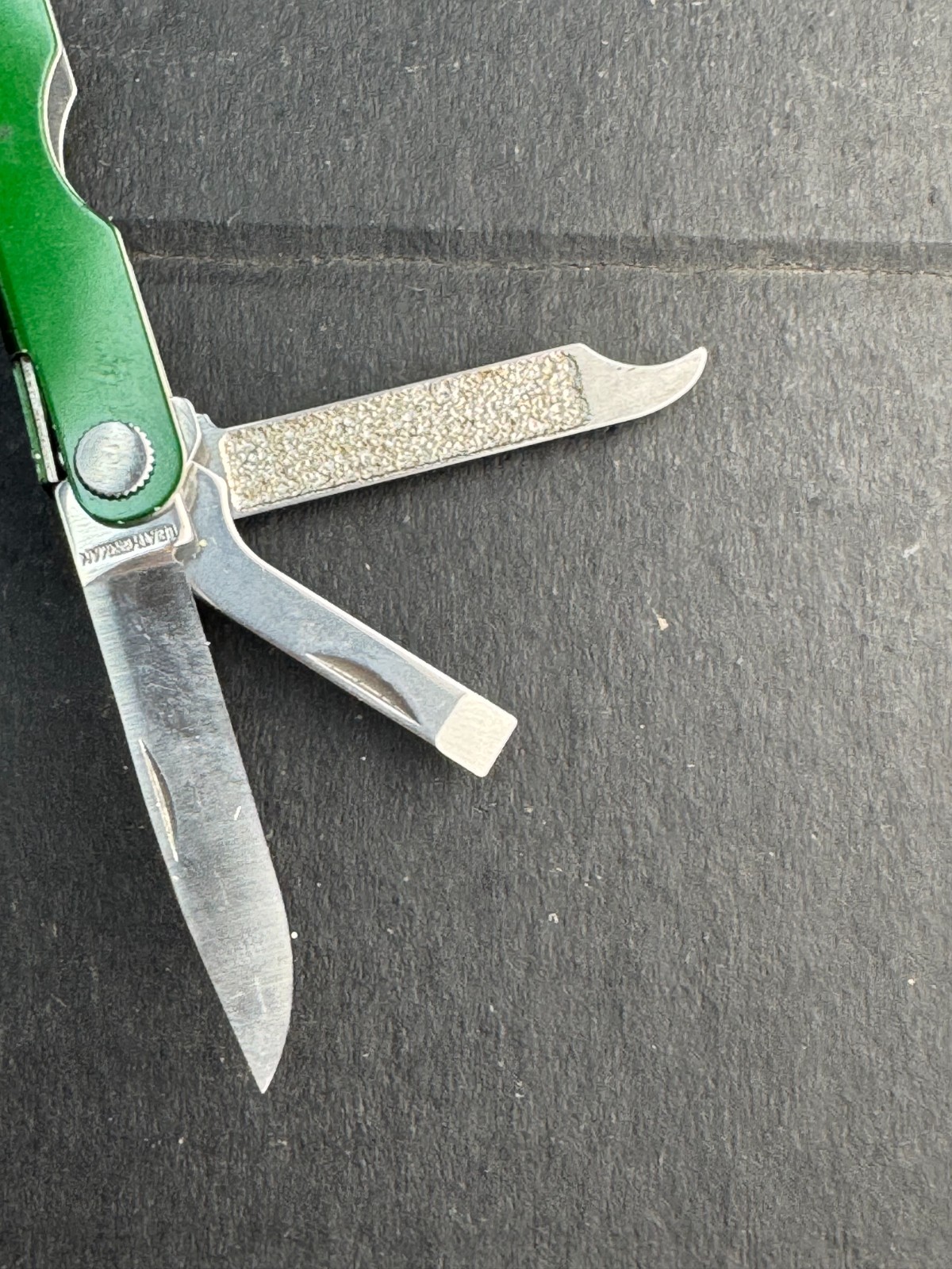 Leatherman Micra 10 in 1 Multitool Anodized Aluminum – Green