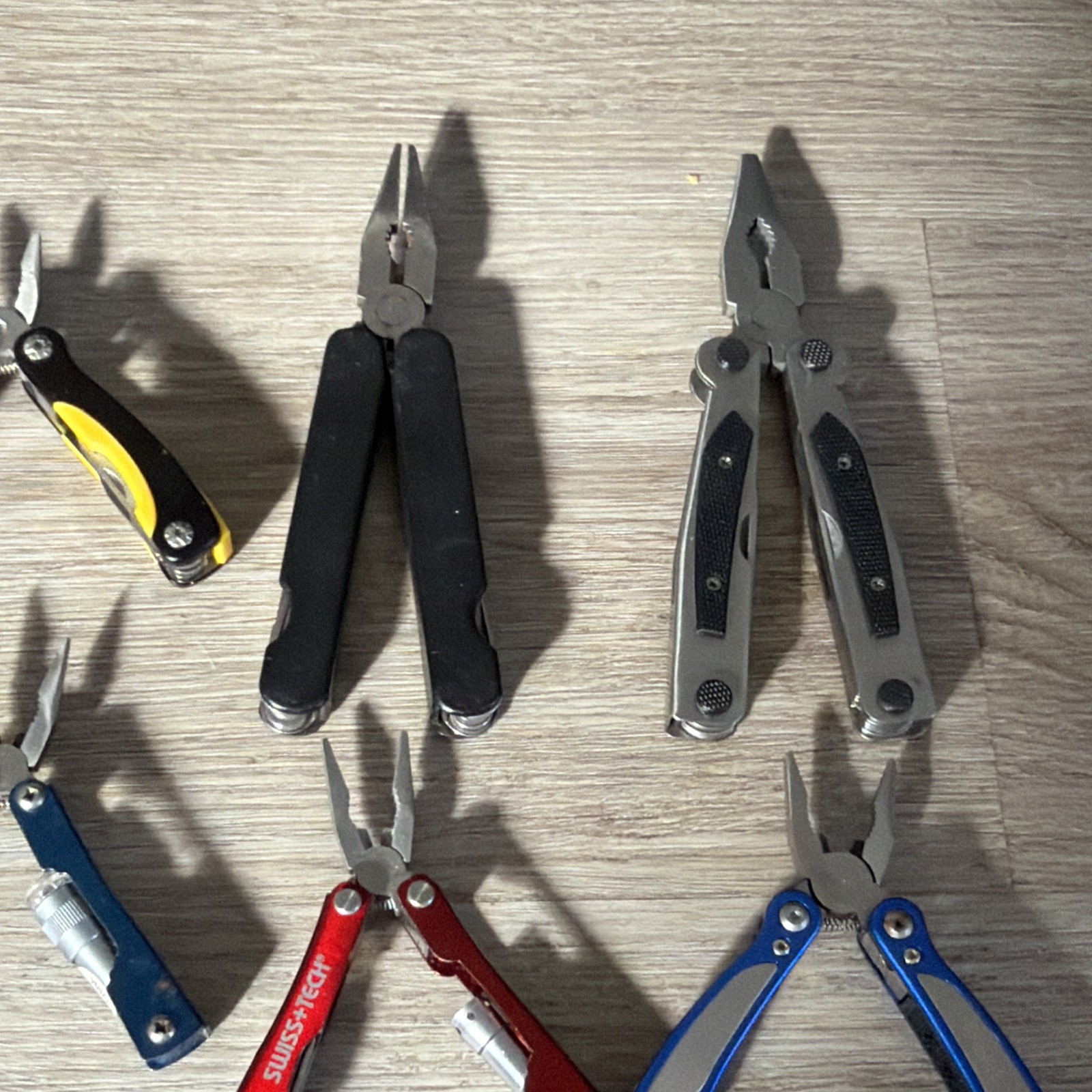 Lot Of 36 Multi Tools Pocket Knives Pliers Knife Tool Clean Outdoors Hunting