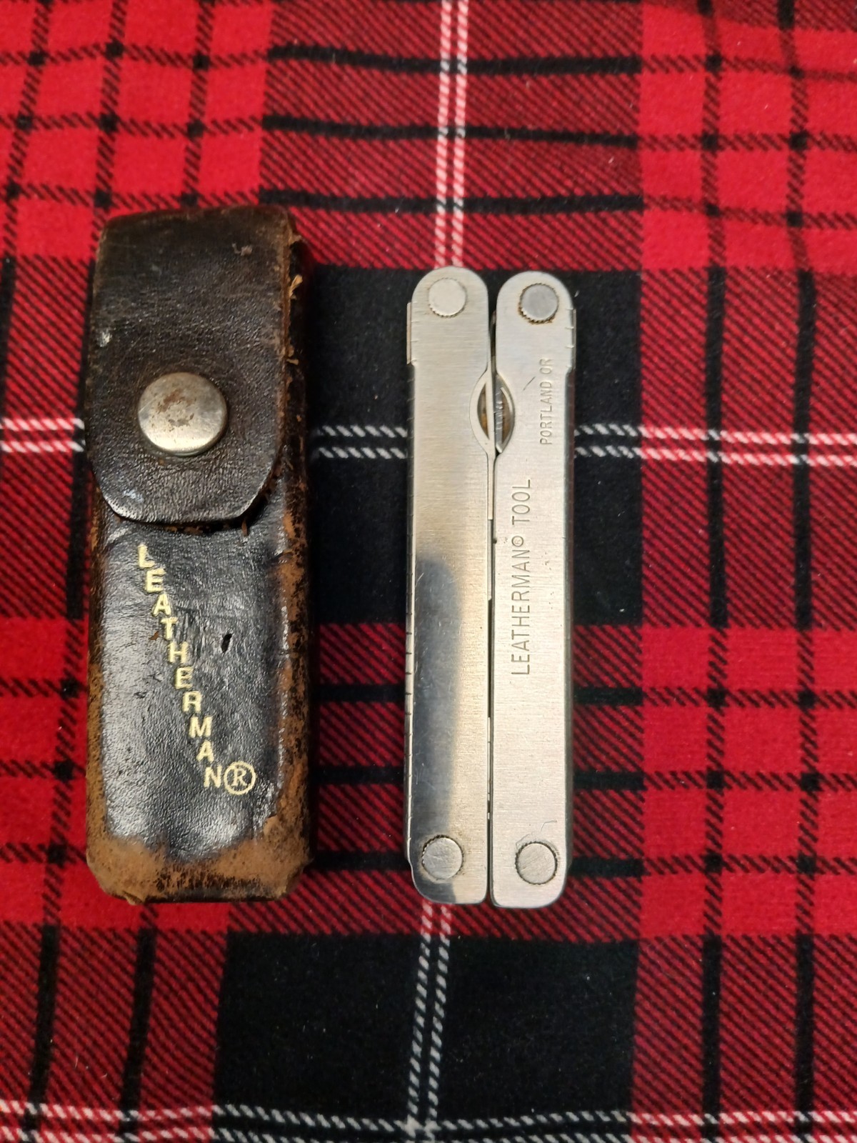 Leatherman “Tool” Multi-Tool With a Leather Case