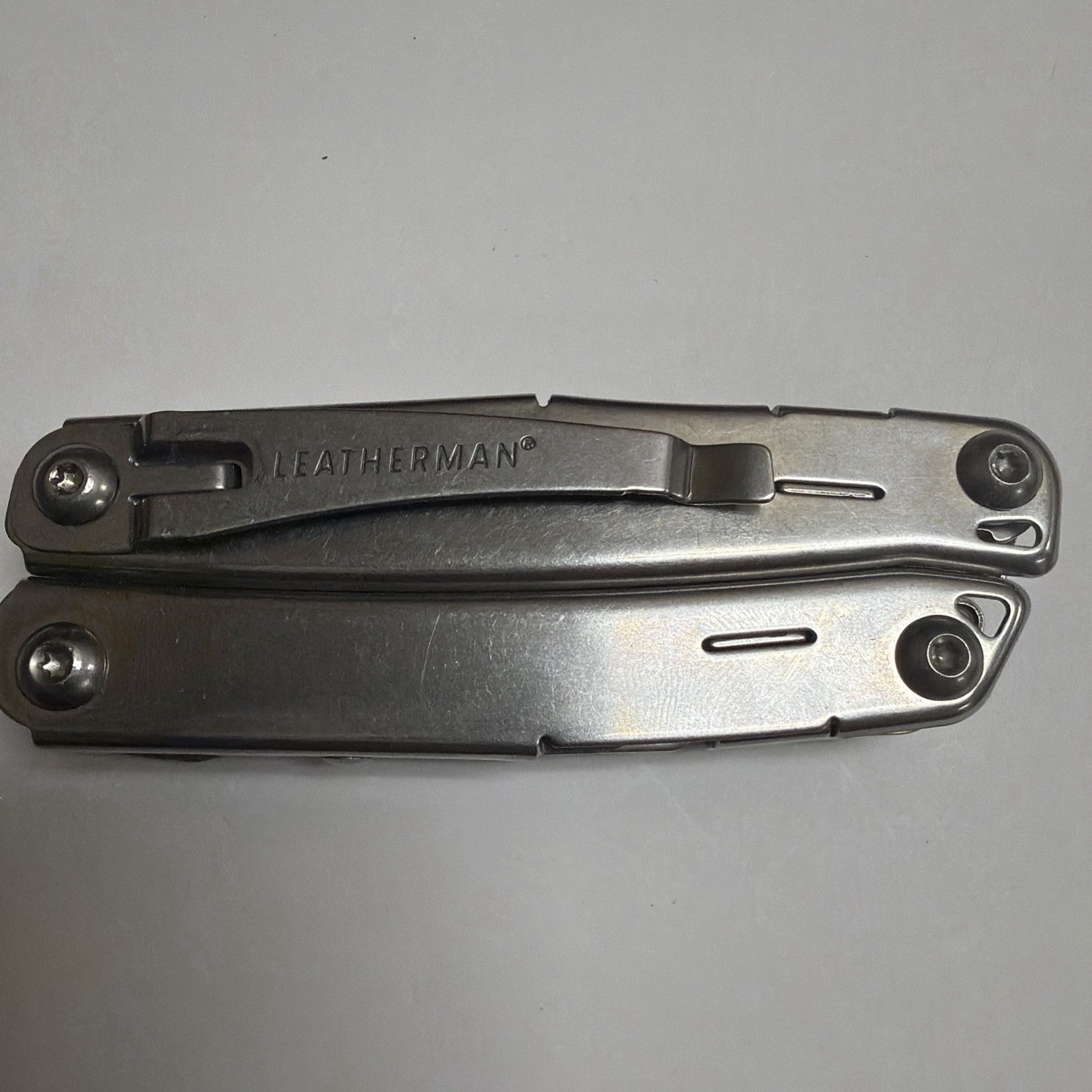 Leatherman Wingman 14 Tools Multi-Tool – Stainless Steel