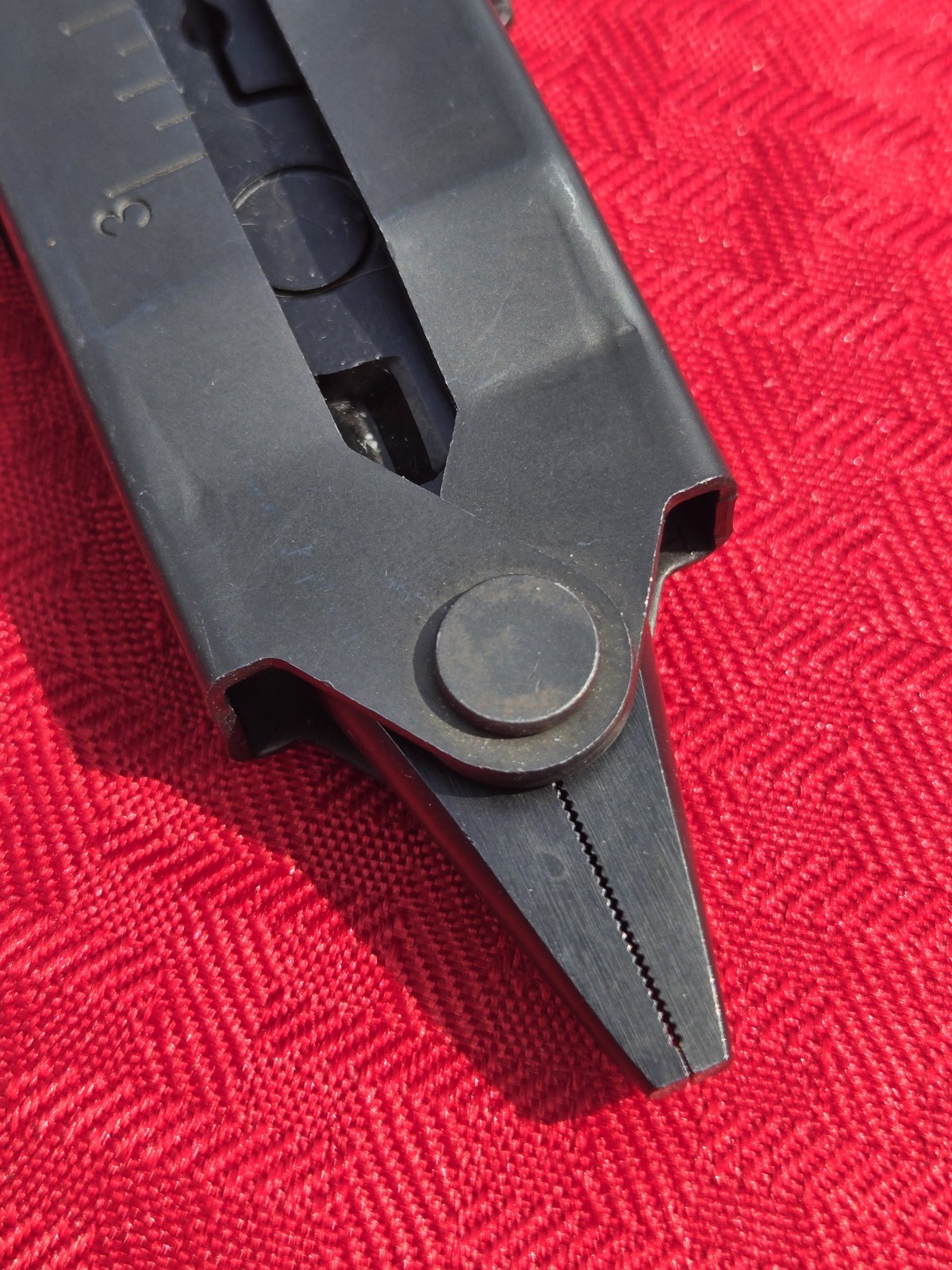 GERBER DET Needle Nose Multi-Plier MP600 Black w/RemGrit Explosive Punch Crimper