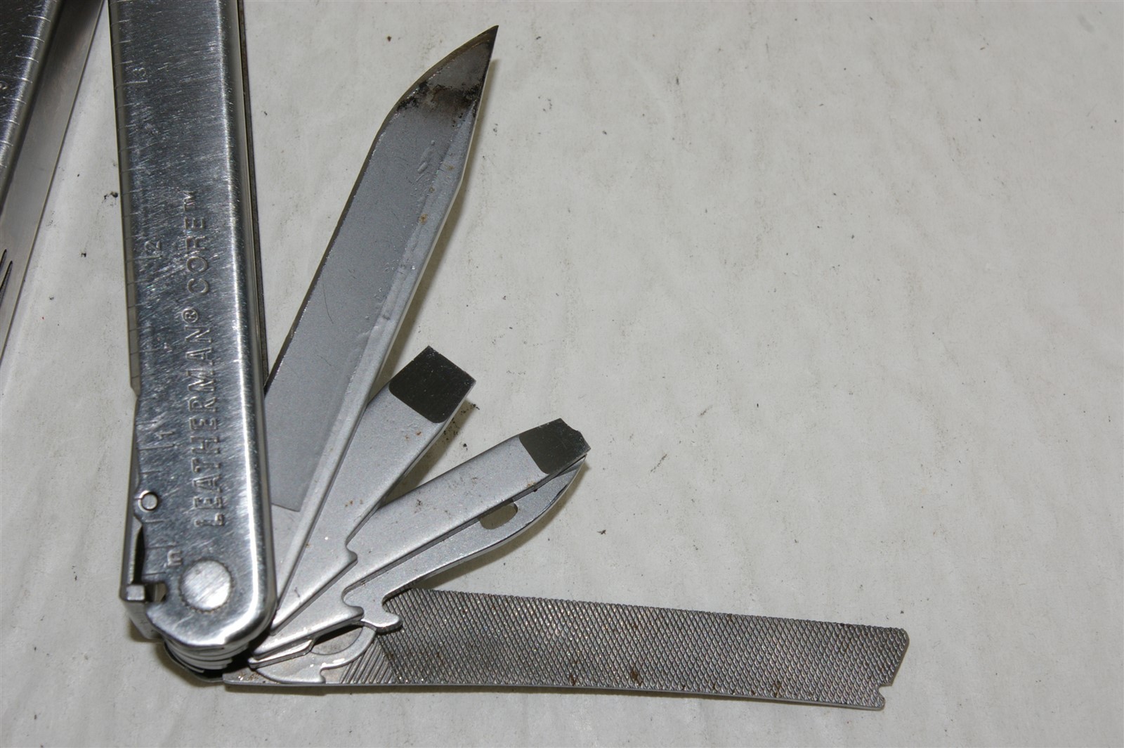 Leatherman Core Multi-Tool Multi-Plier PLEASE READ