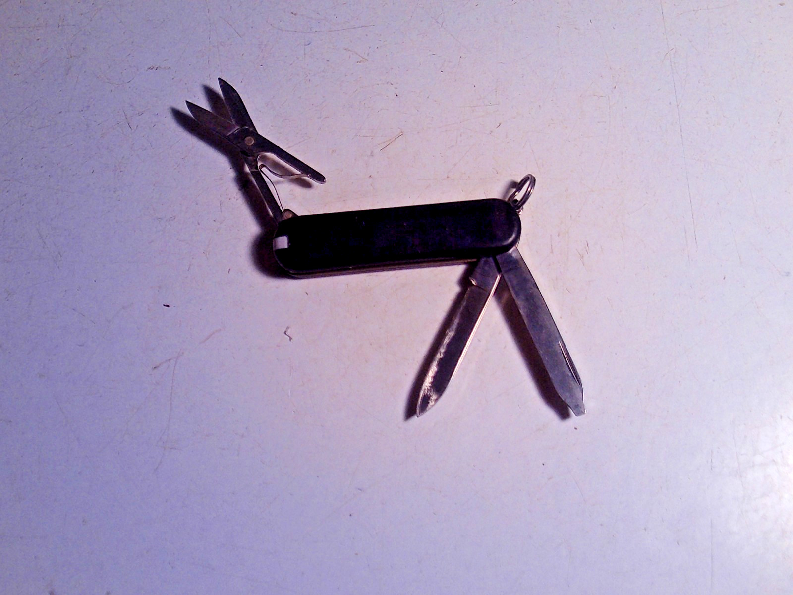Victorinox Swiss Army Black 5-Tool Knife Scissors Nail File tooth pic tweezers