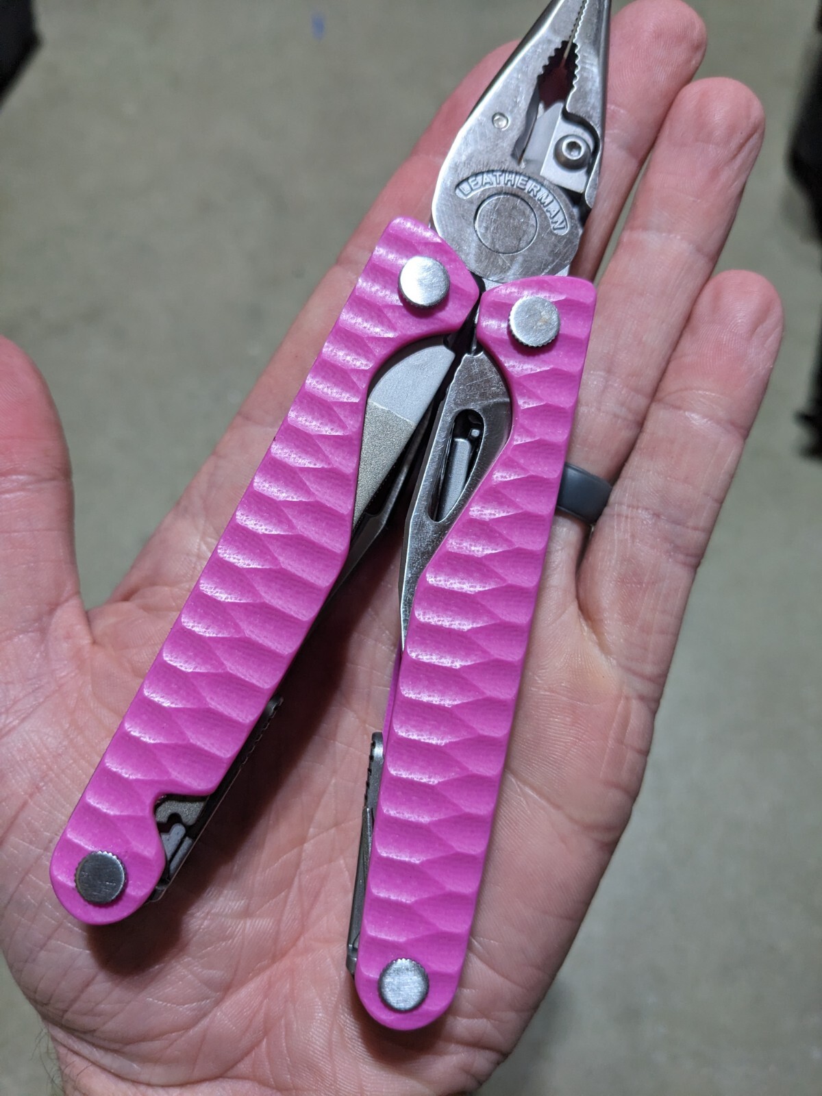 Leatherman Charge G10 Scales – Bubblegum Pink- SCALES ONLY