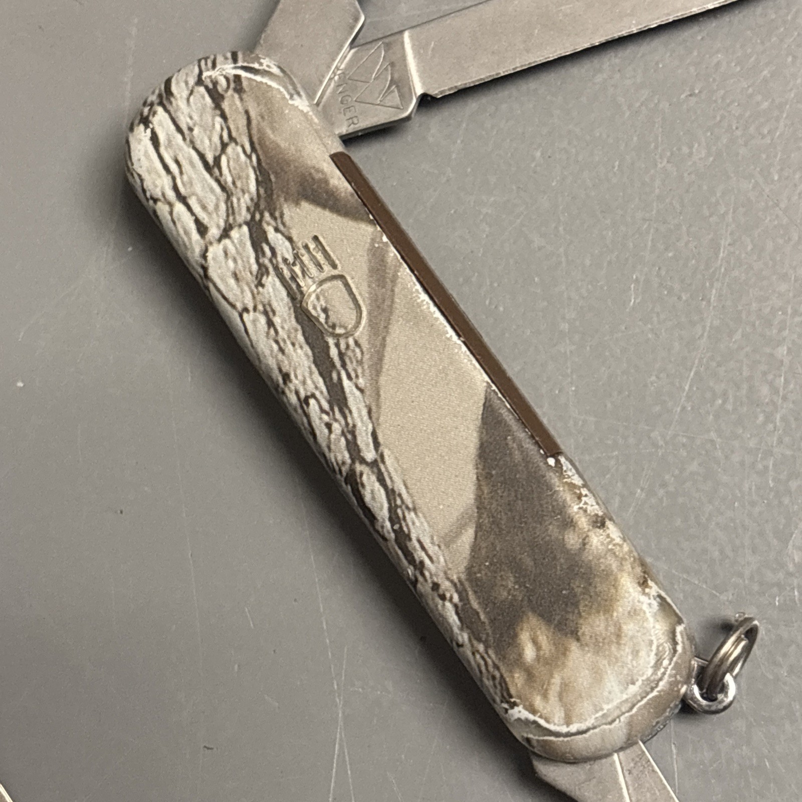 Wenger Esquire Microlite Timber Camo 65mm White LED – Very Unique!