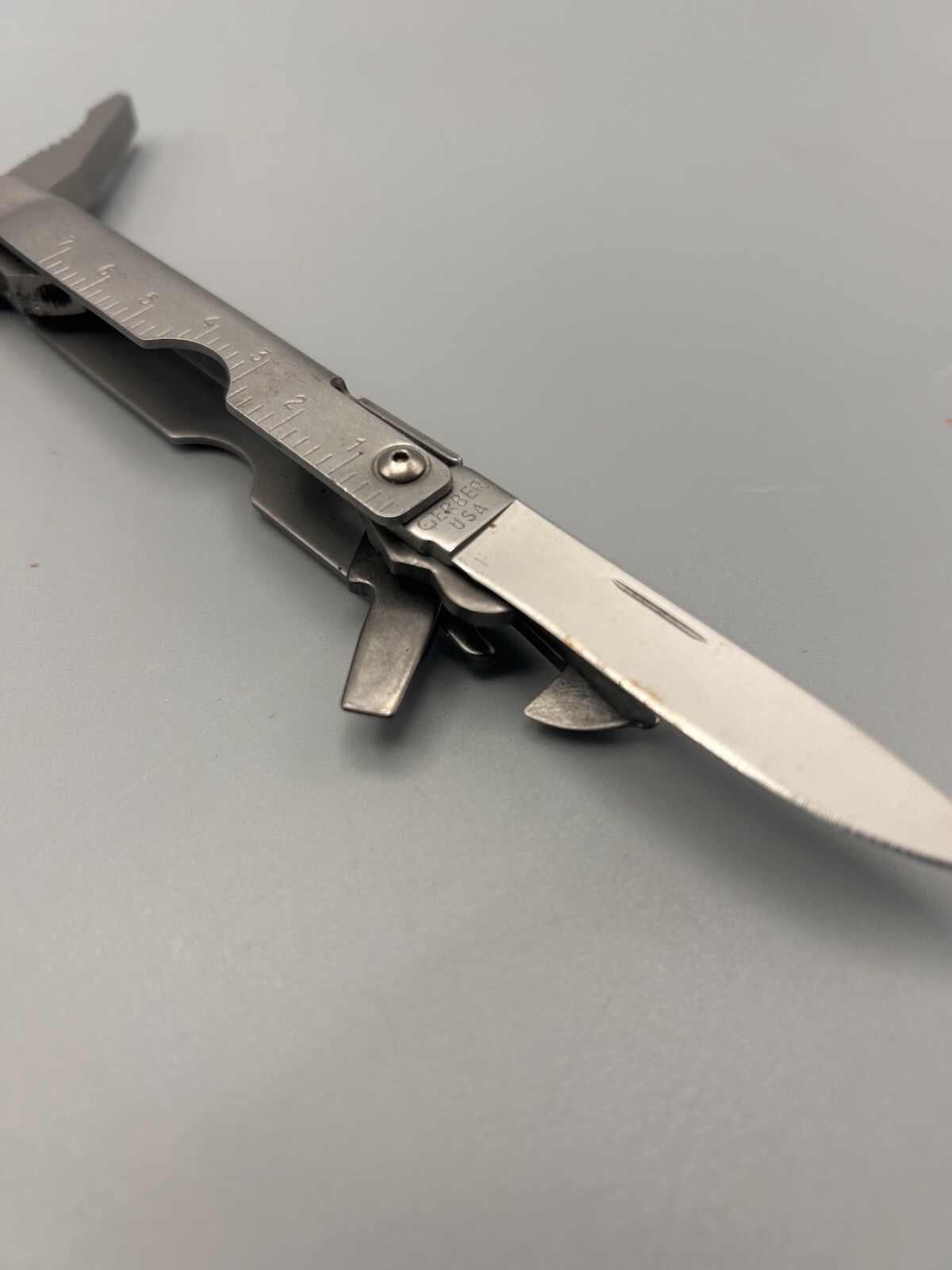 Gerber 1991 Original Mult-plier Mr. Pinchy Excellent EX with Original Sheath.