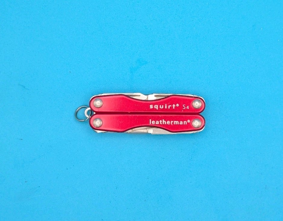 Leatherman Squirt S4 Multi-Tool, Key Ring, Retired, RED!