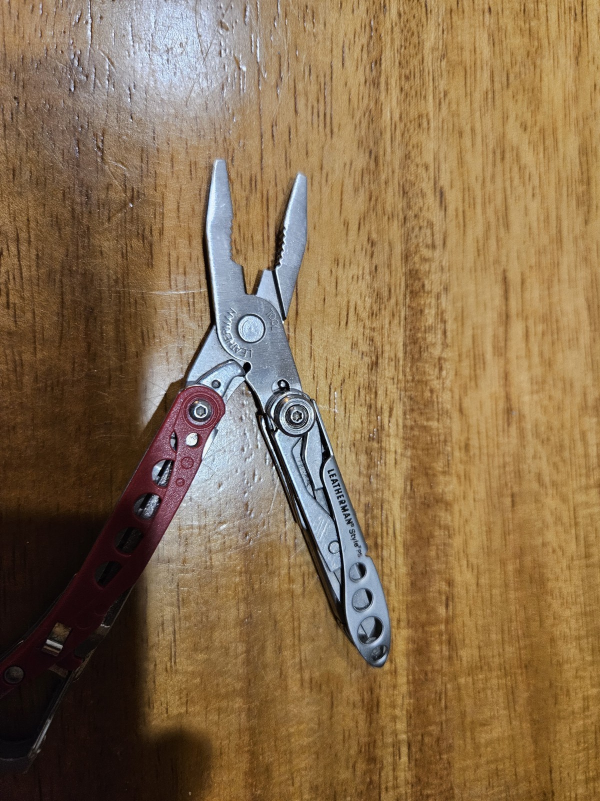 Rare Leatherman Style Ps Red (Broken Scissor Spring)