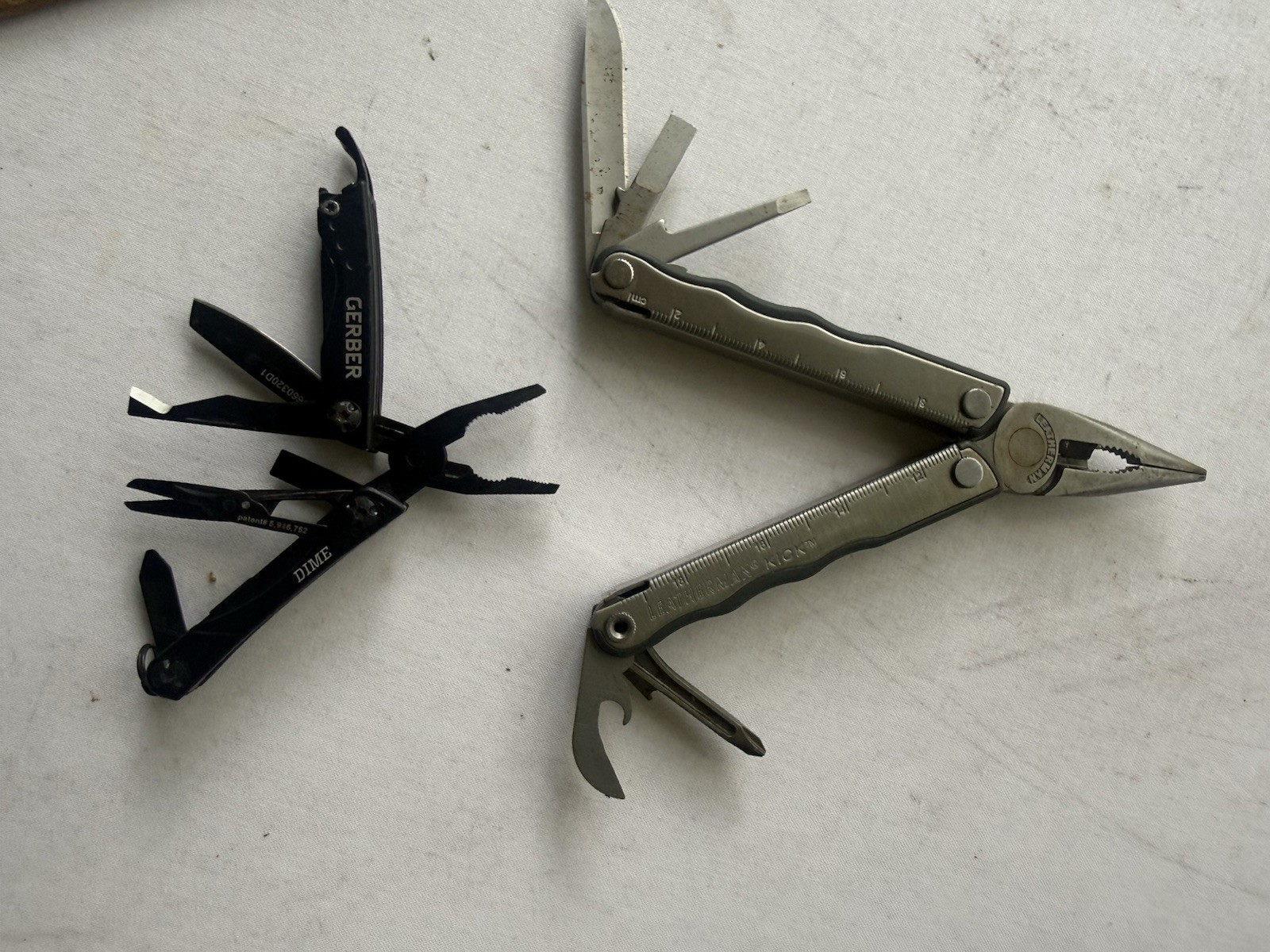 Lot 4: Leatherman Kick, Gerber Dime,Bear BSA SS,Japan Fold Knives, Look!!