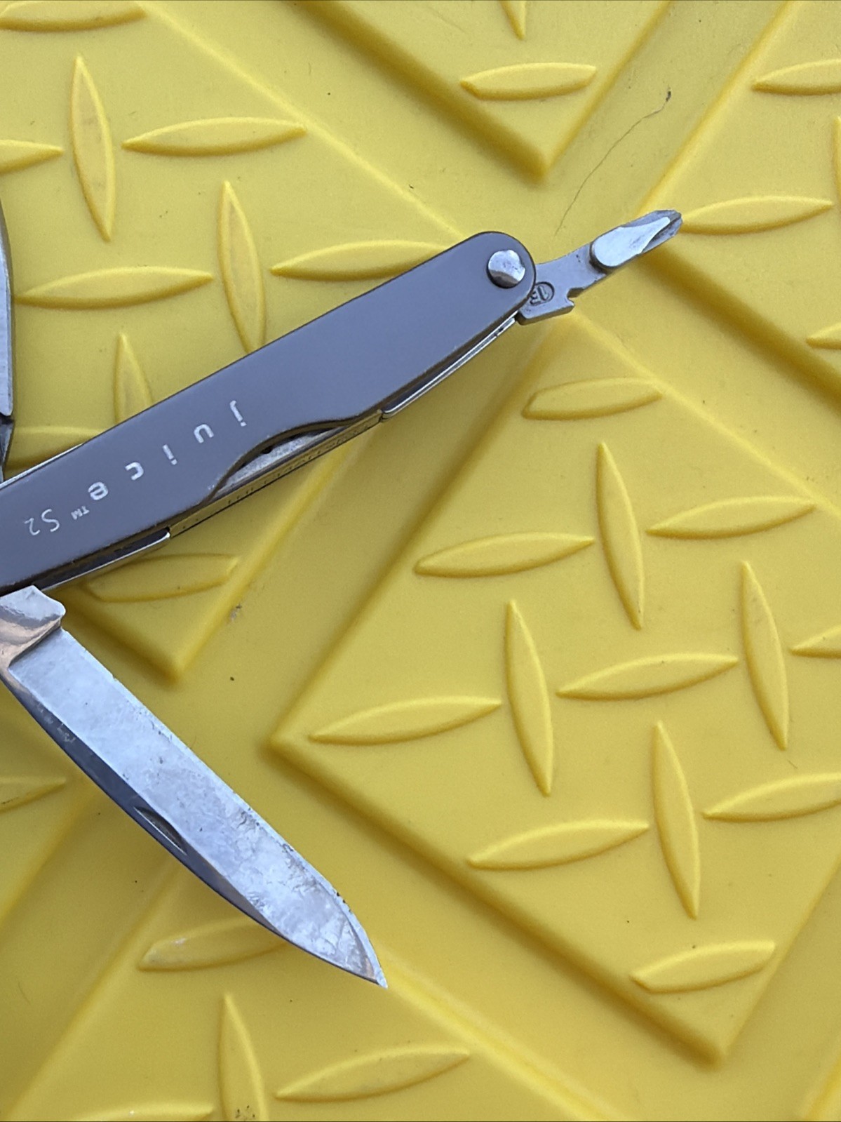 Leatherman Juice S2 Silver Multitool, Discontinued