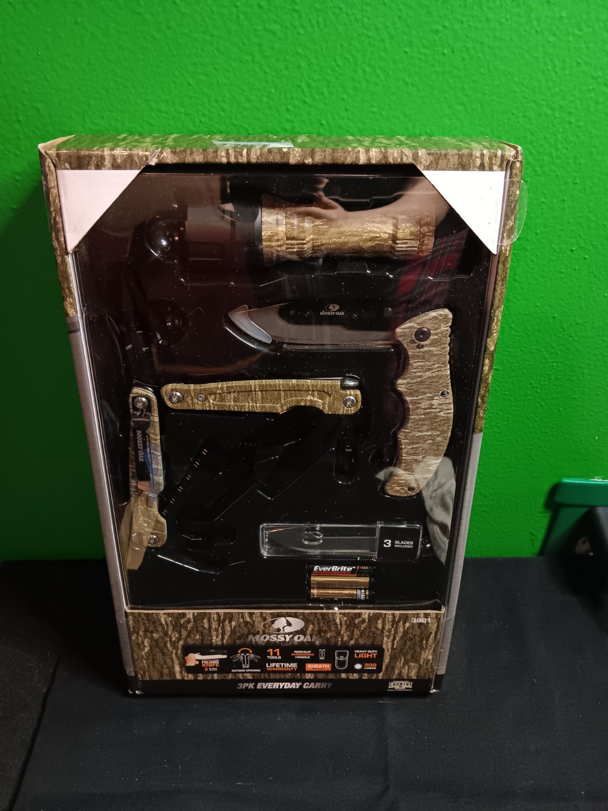 Mossy Oak 3PK Everyday Carry Gift Set – Flashlight – Multi tool – Blade