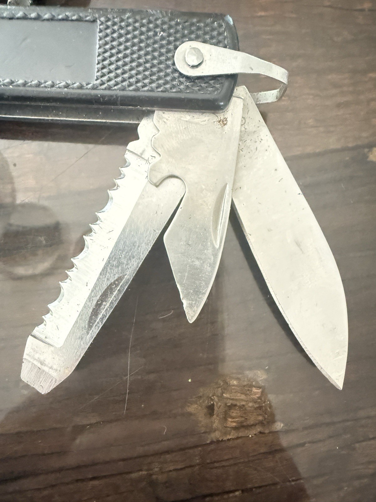 12 Multi-Tool w/ Pliers Pocket Knife, Saw.
