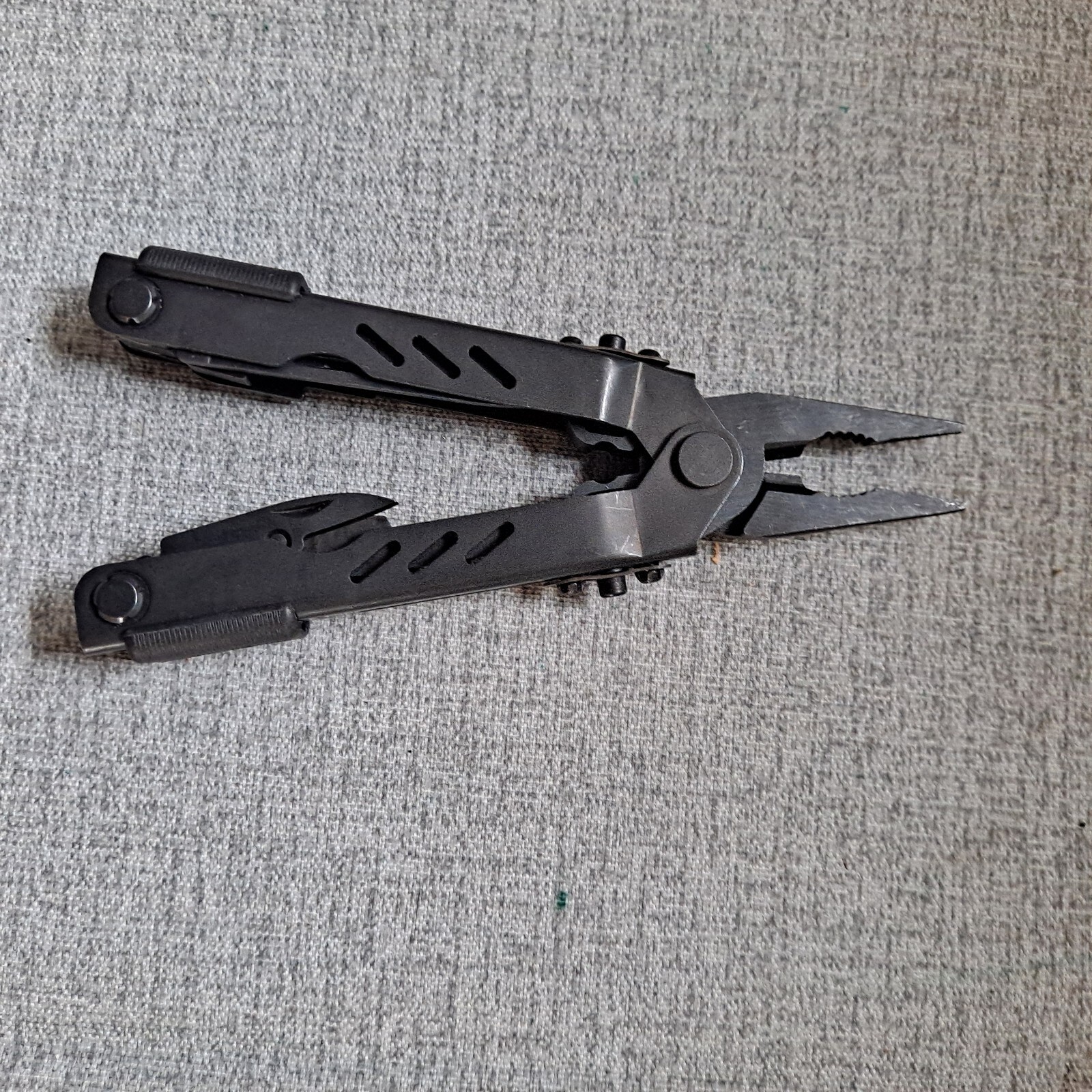 Gerber Gear Nose Multi-Plier Multi tTool case