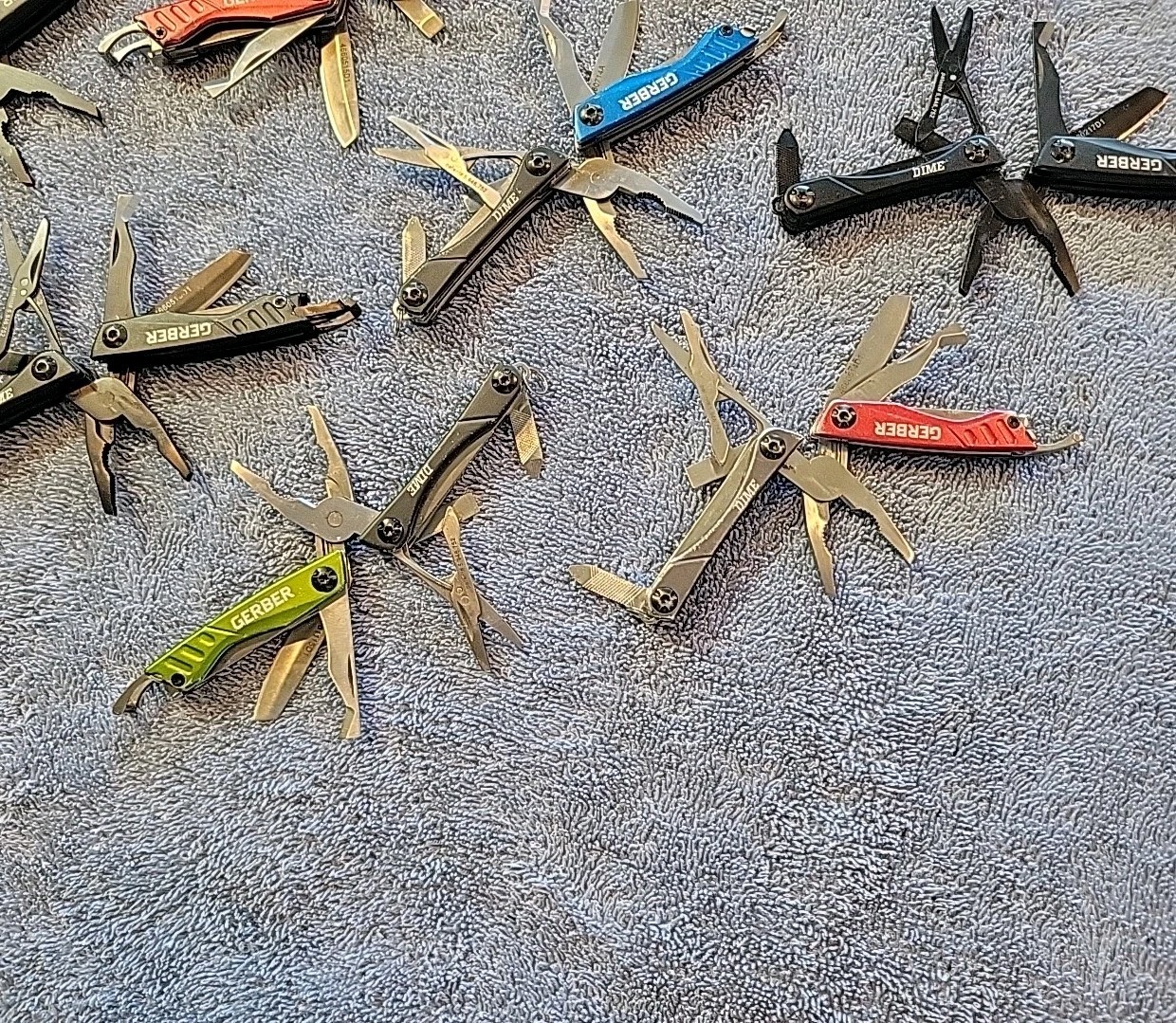 Gerber Dime Mini Keychain Multi-Tool – LOT OF 8 – Knife – Pliers – Scissors
