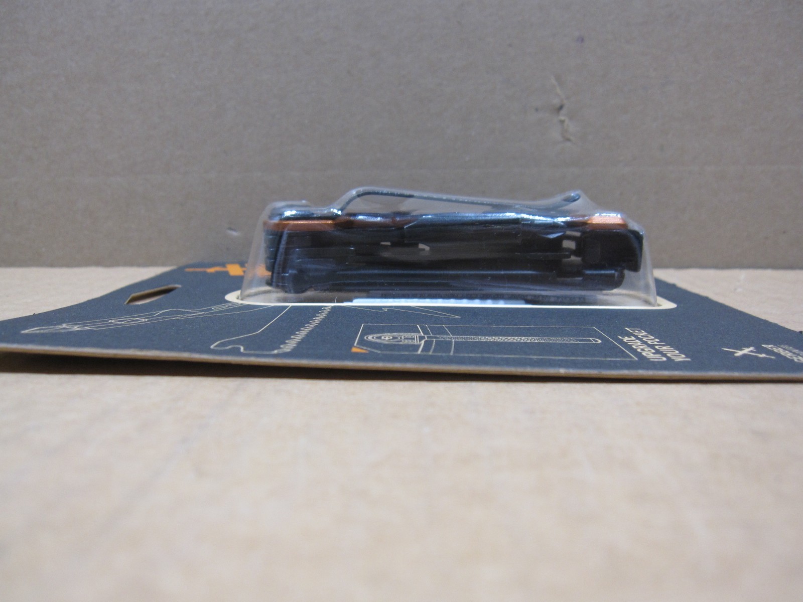 Gerber Armbar Trade Multi-Tool 2.5″ Stainless Steel Blade 8 Functions