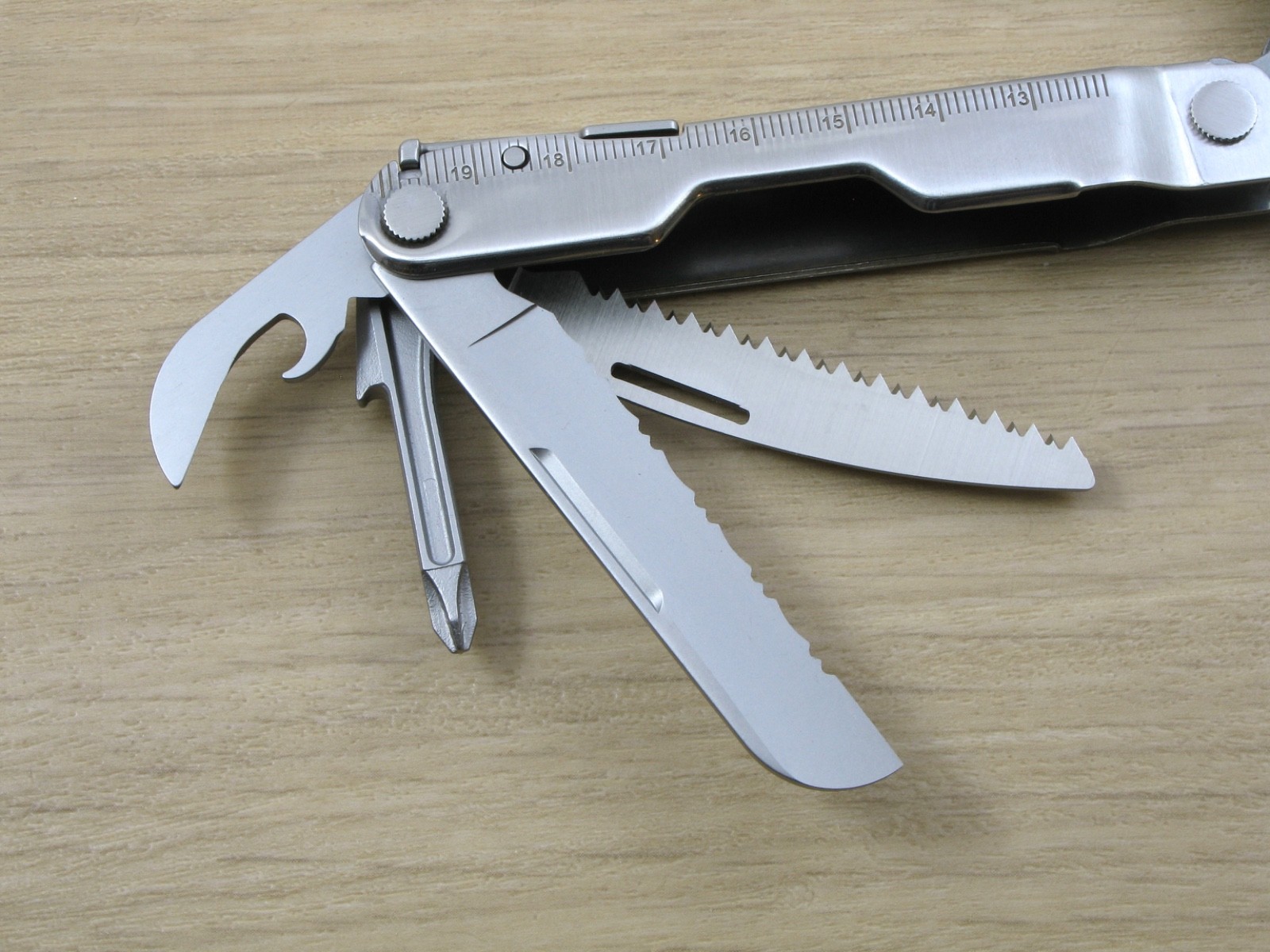 Leatherman REBAR Multi-Tool, Knife, Stainless, w/Nylon Sheath, USA – Excellent