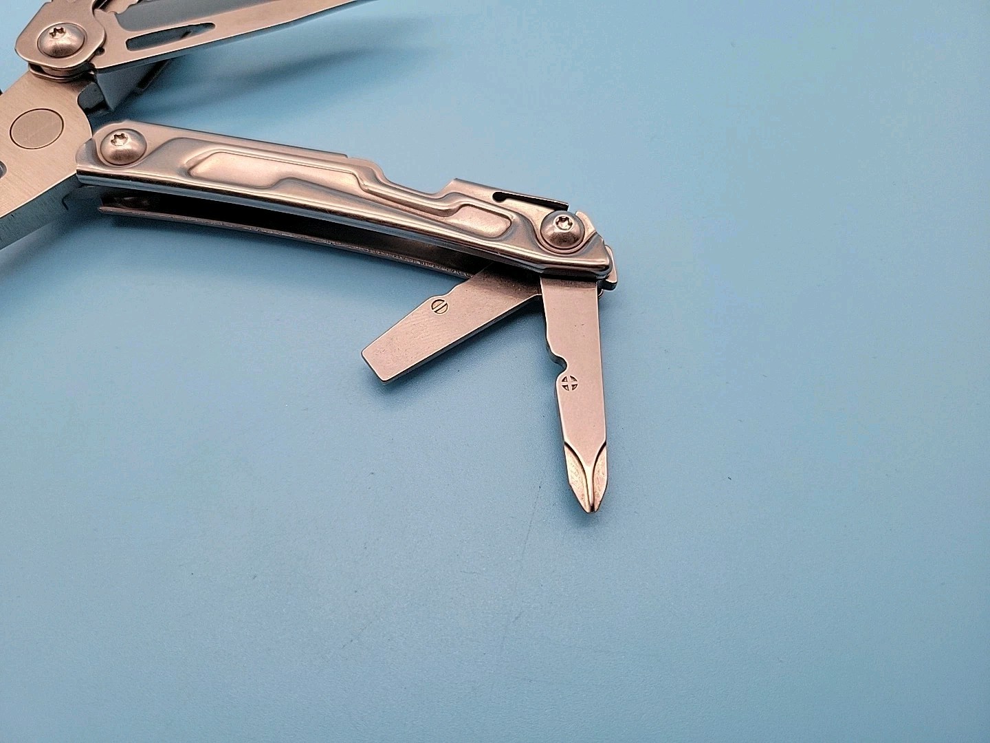 Leatherman Bolster Multi-Tool – Pliers, Knife, File, Screwdrivers, Bottle Opener