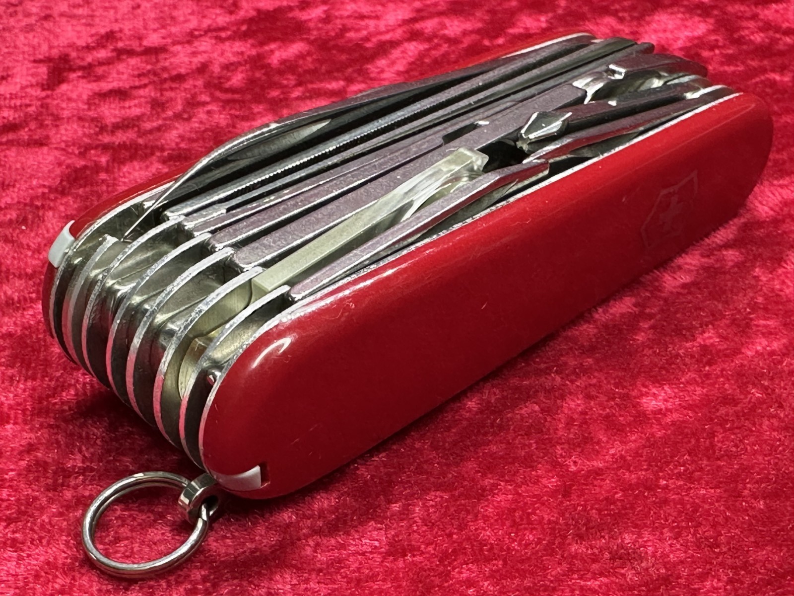Victorinox SwissChamp Red Swiss Army Knife 91mm 33 Function 22 Tool 8 Layer(688)