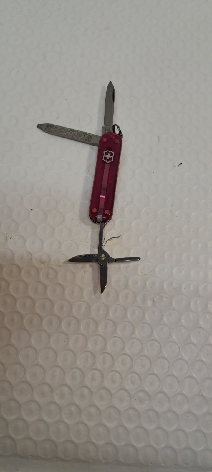 VICTORINOX CLASSIC SD 58MM SWISS ARMY KNIFE POCKET KEYCHAIN TRANSLUCENT PINK