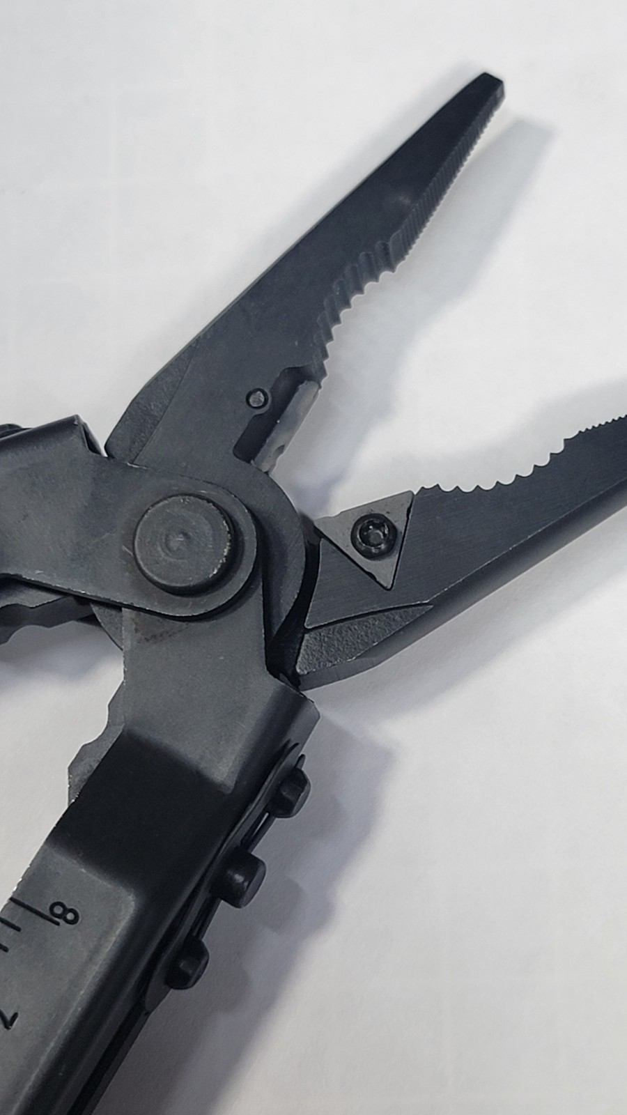 Gerber MP600 Black MultiTool Multiplier USGI Military Pocket Plier Tool Only NOS