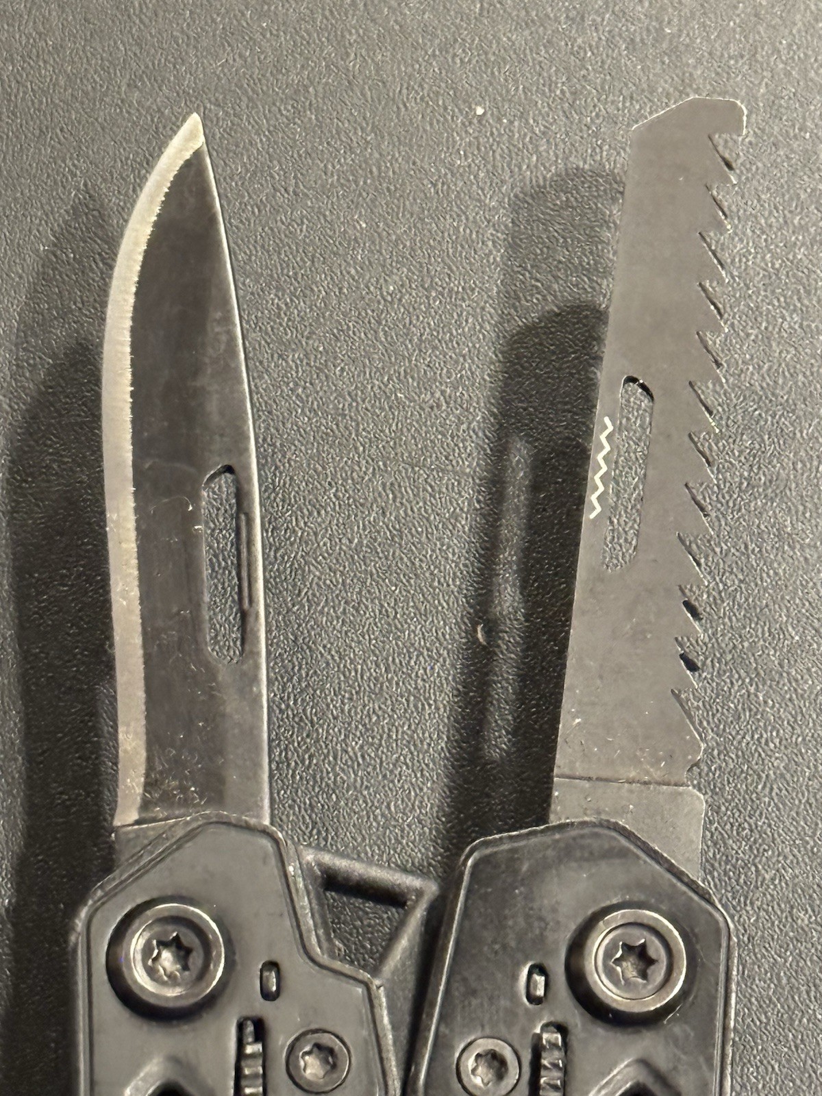 Gerber Truss 17-in-1 Tactical Multi Tool EDC Needle Nose Pliers W/ Sheath Black