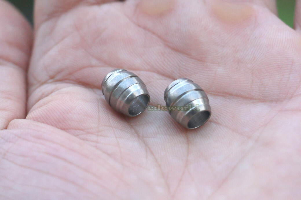 2pcs Titanium Bead Knife Parachute Lanyard Bead EDC Pendant Beads Keychain Tool