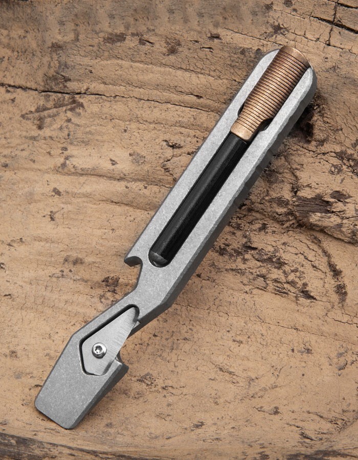 Titanium Alloy Multifunctional Pry Bar Crowbar Outdoor EDC with Strike Fire Tool