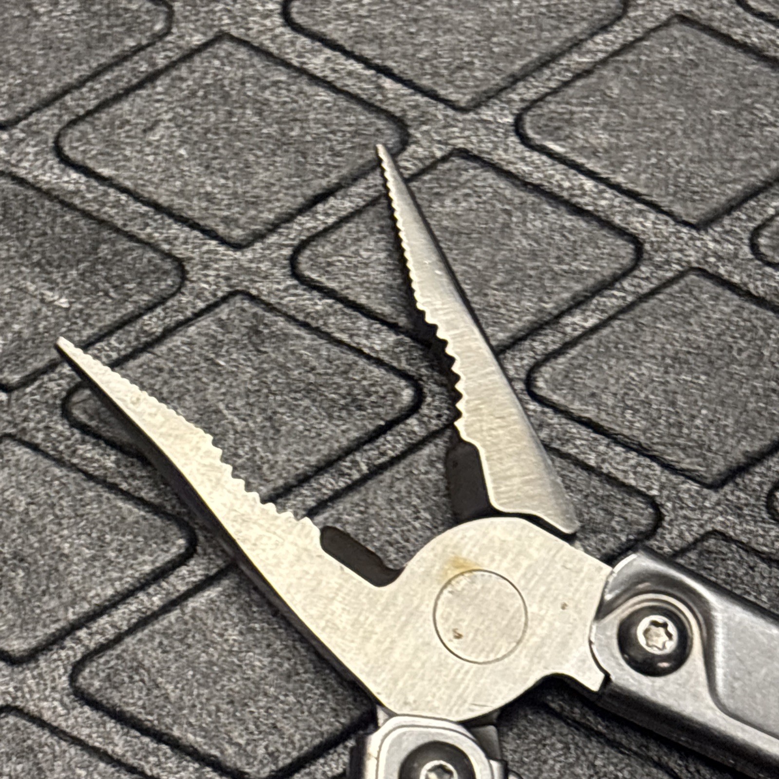 Leatherman Bolster Multi Tool – Silver