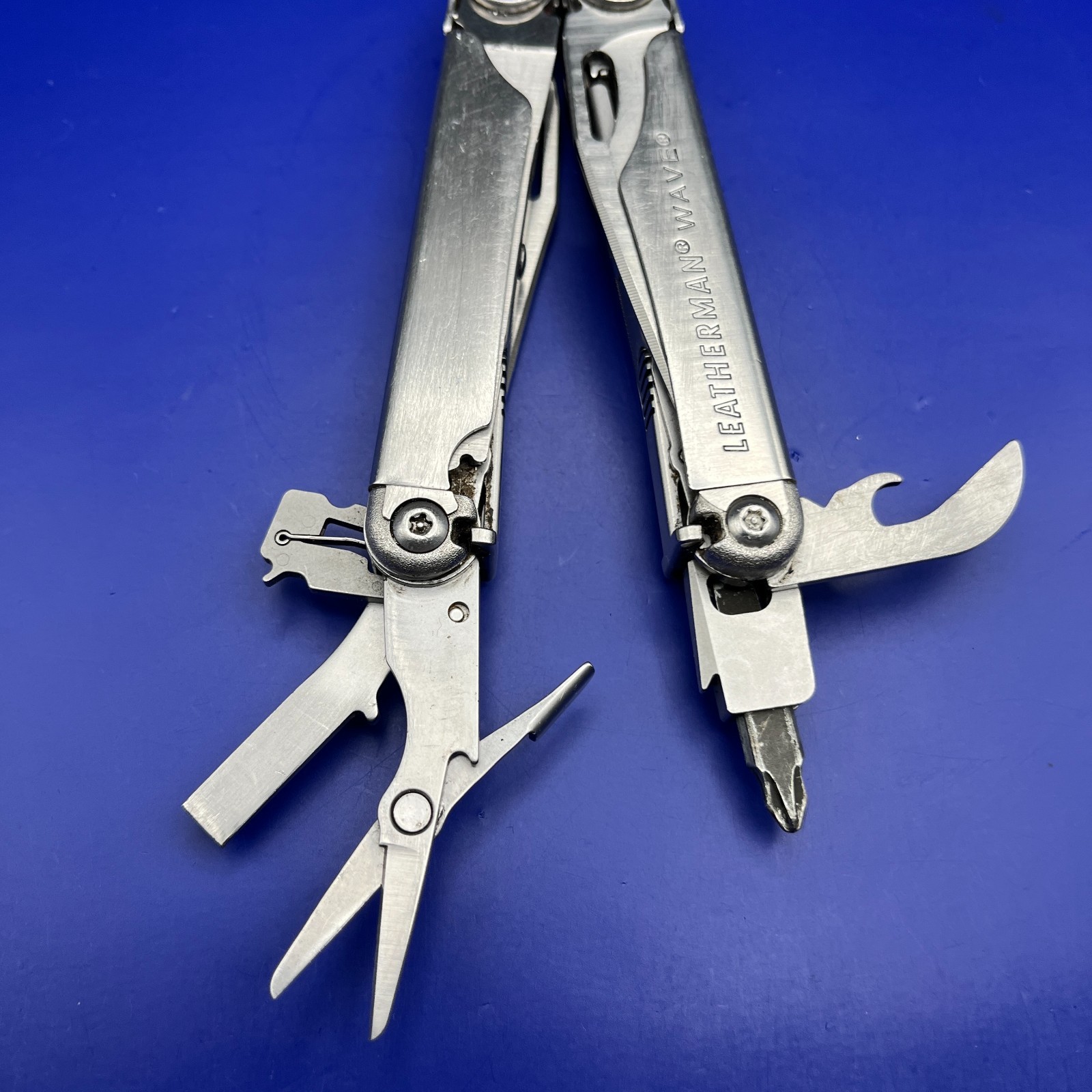 Leatherman Wave Multi-Tool w/ Sheath