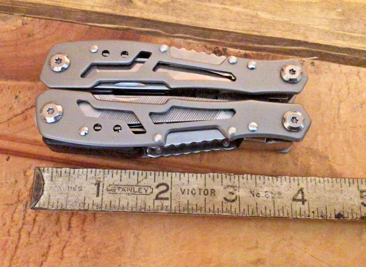 Outdoor Stainless Steel 12 Function Emergency Camping Multitool FREE SHIPPING!