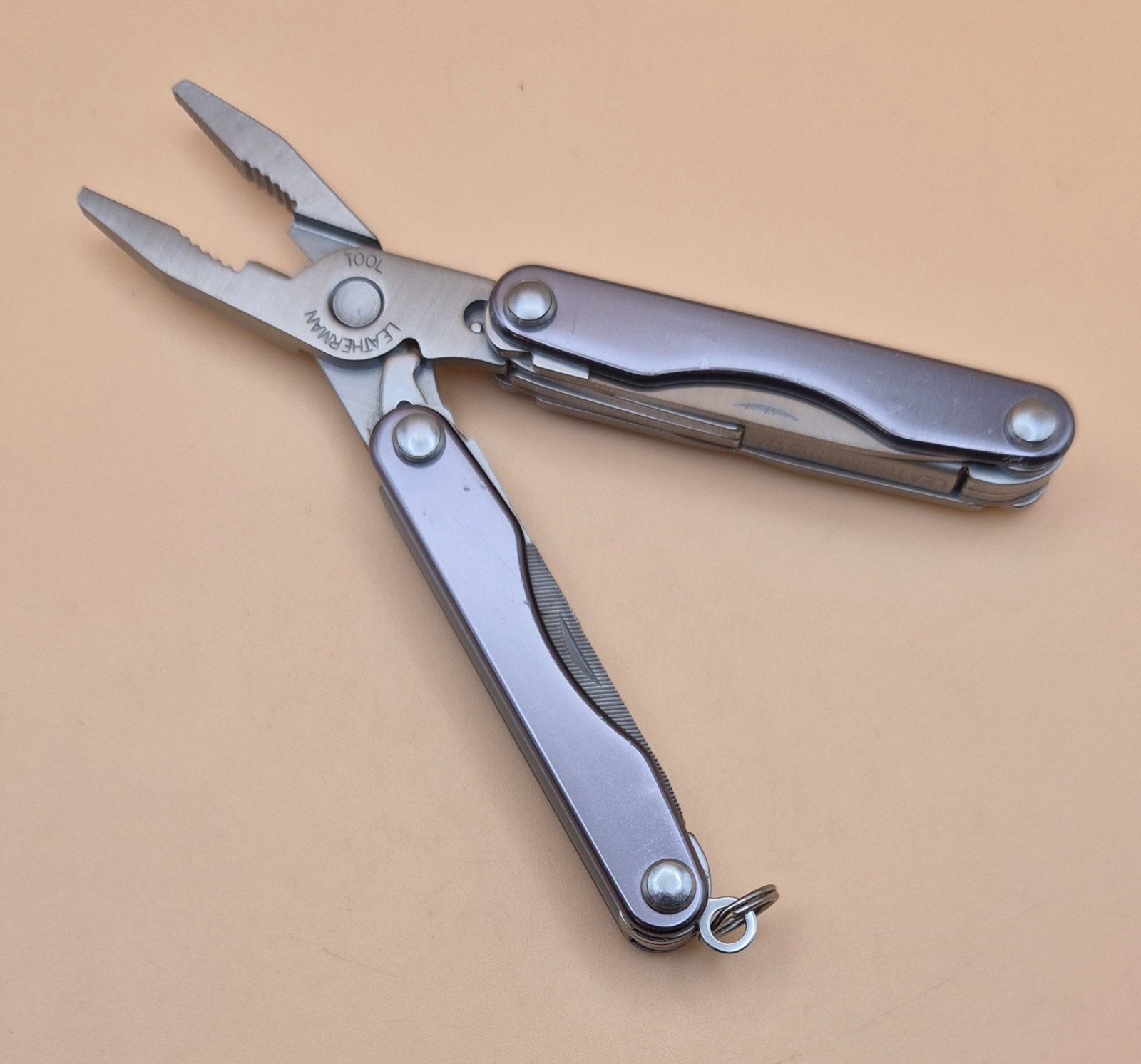 Leatherman SQUIRT P4 Multi-Tool (Retired) Gray – Good Condition (001)