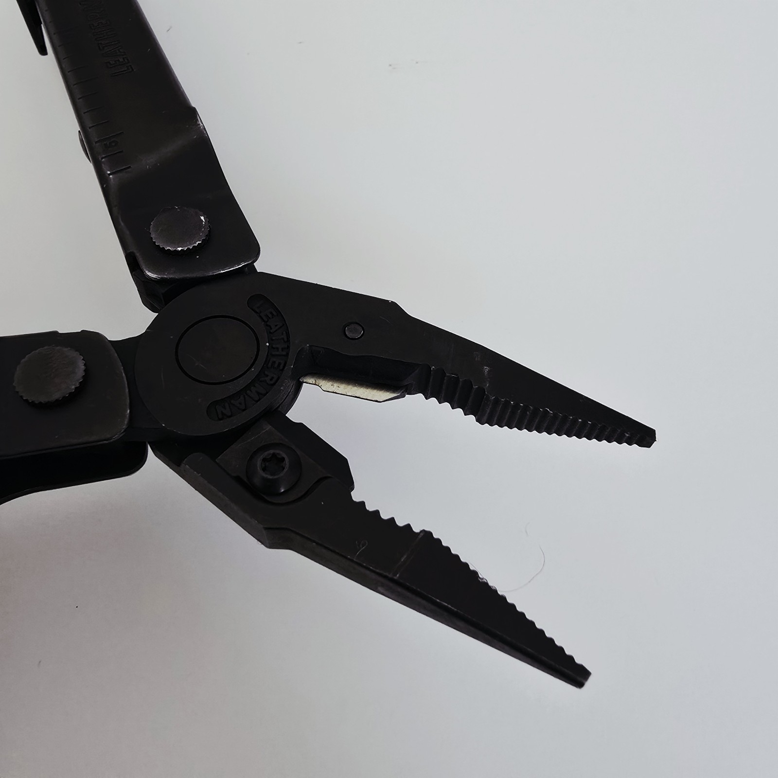 Leatherman Rebar Multi-Tool, Knife, Pliers, Saw, Black Oxide, USA