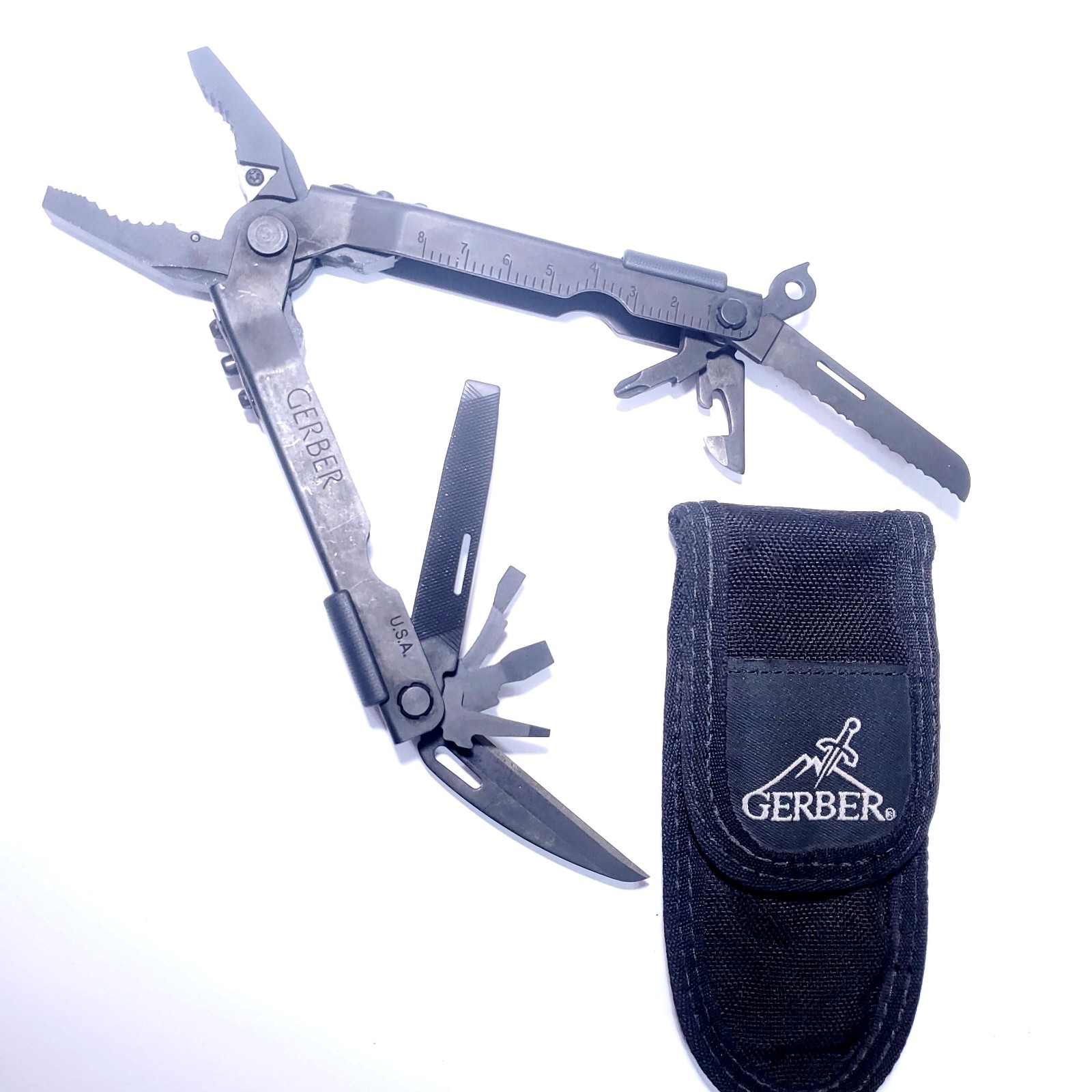 GERBER MULTI-TOOL PLIER SNUB NOSE BLACK MATTE #600 W/CASE