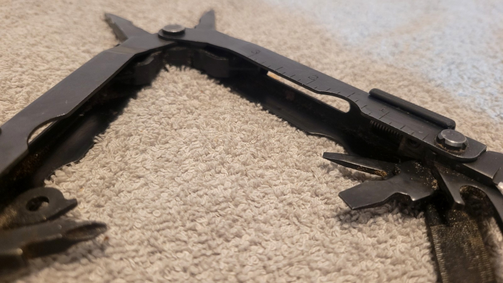 Gerber 0870118T Multiplier 11 Tools, Standard Size, no case – Nice Condition!!!