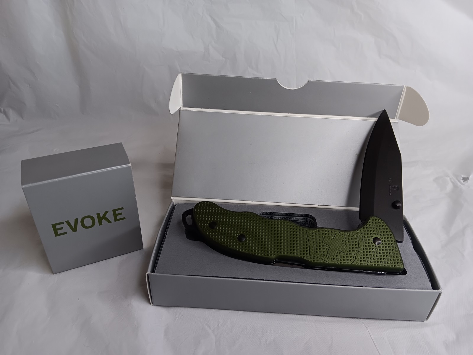 Swiss Army Knife Evoke BSH Alox Olive Green Victorinox, New In Box