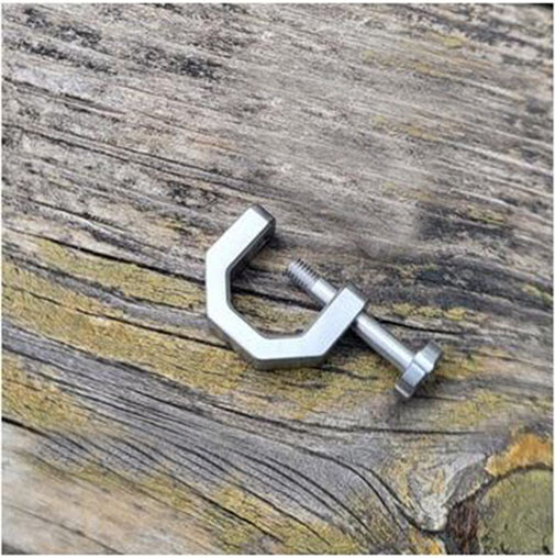 Creative Titanium Alloy Horseshoe Buckle D Type Buckle Keychain EDC Multi Tools